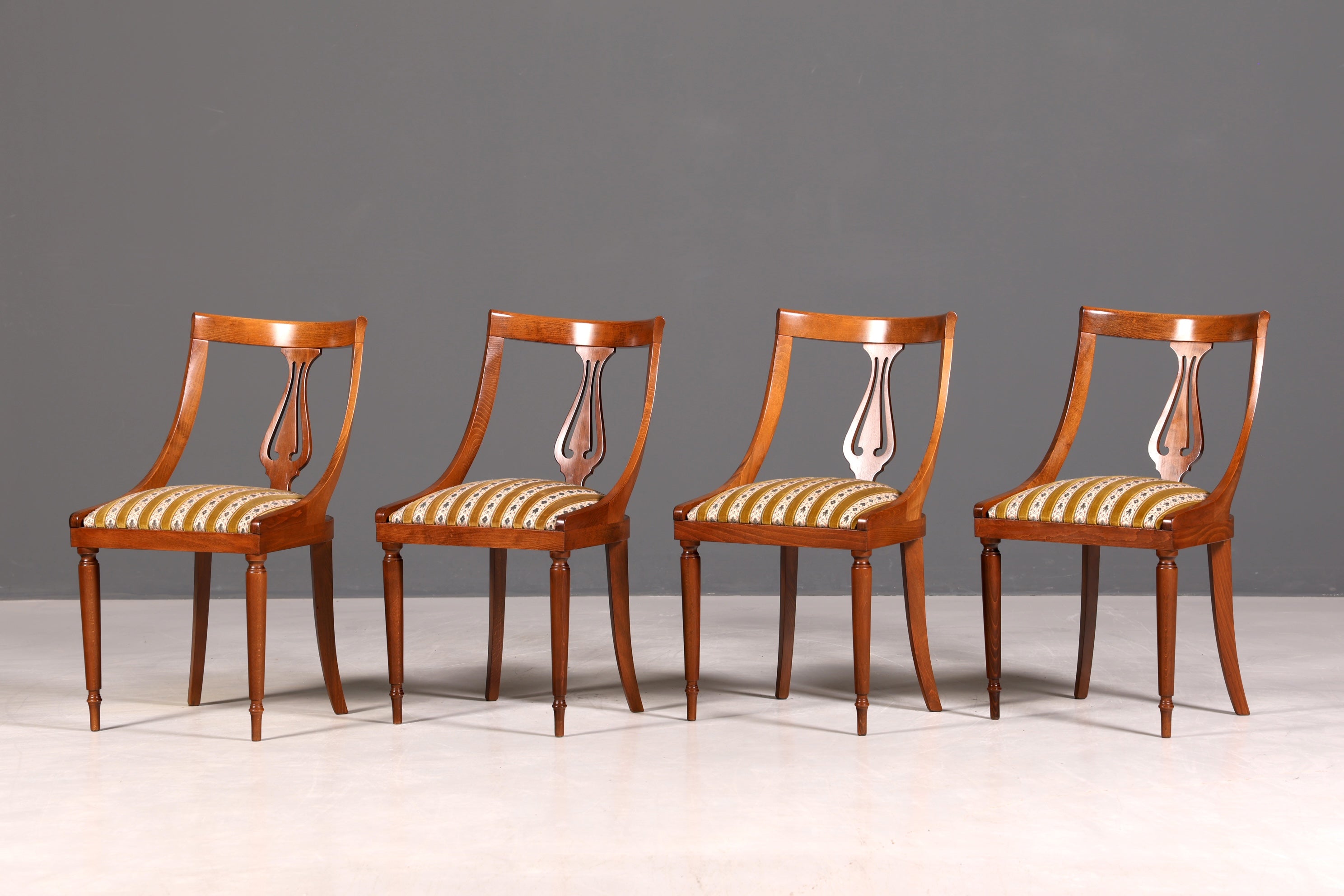 4x Edle Englische Stühle Englisch Dining Chairs Antik 60er Jahre Regency Küchenstühle Stuhlset