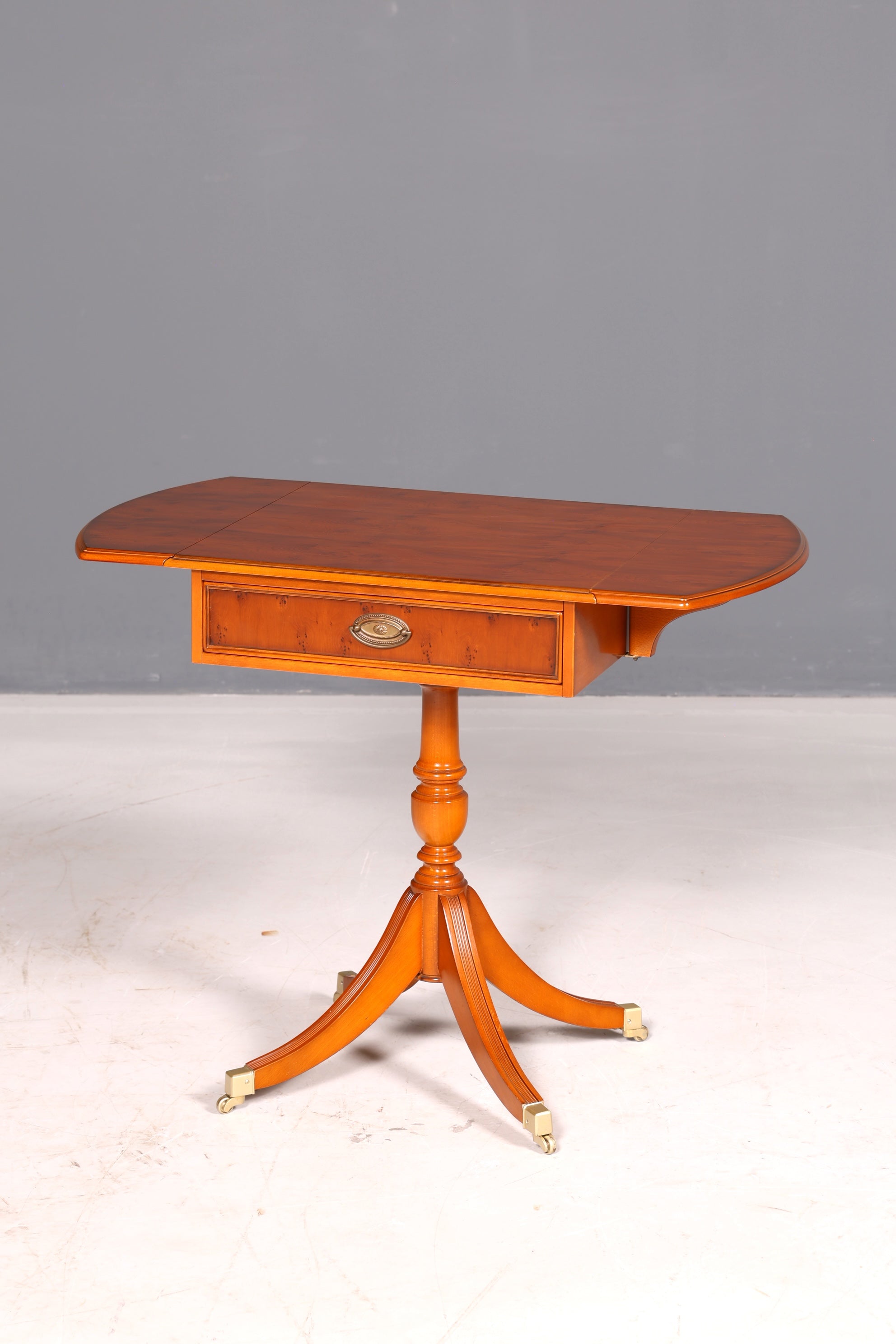 Traumhafter Original Heldense Beistelltisch Eibe Holz Klapptisch Ablagetisch Kommode Telefontisch