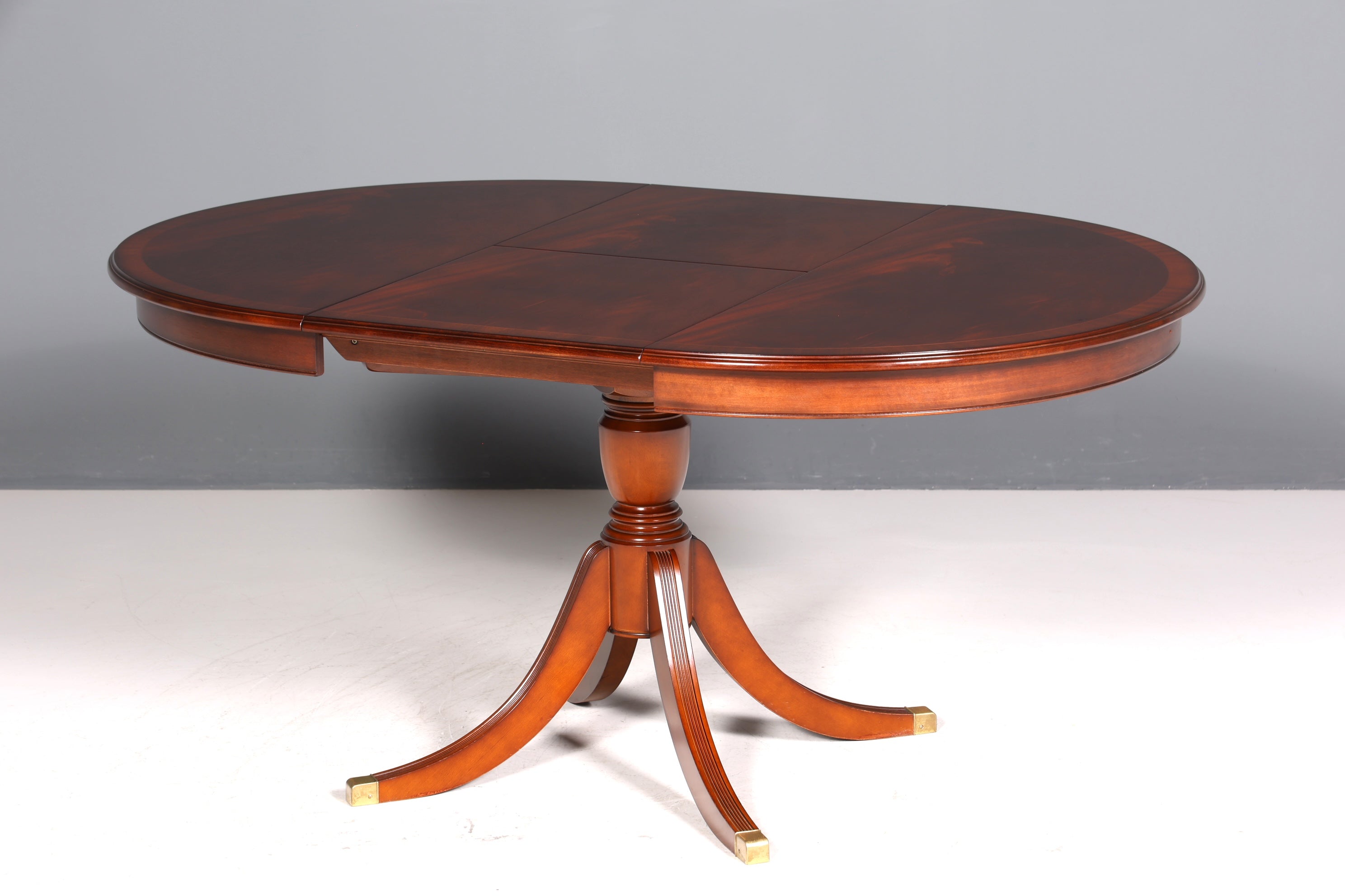 Beautiful original Heldense extendable dining table, mahogany, English antique style, 60s kitchen table