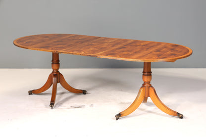 E830 Finish Wunderschöner Englischer Tisch ausziehbarer Esstisch Antik Stil 60s Küchentisch Eibe