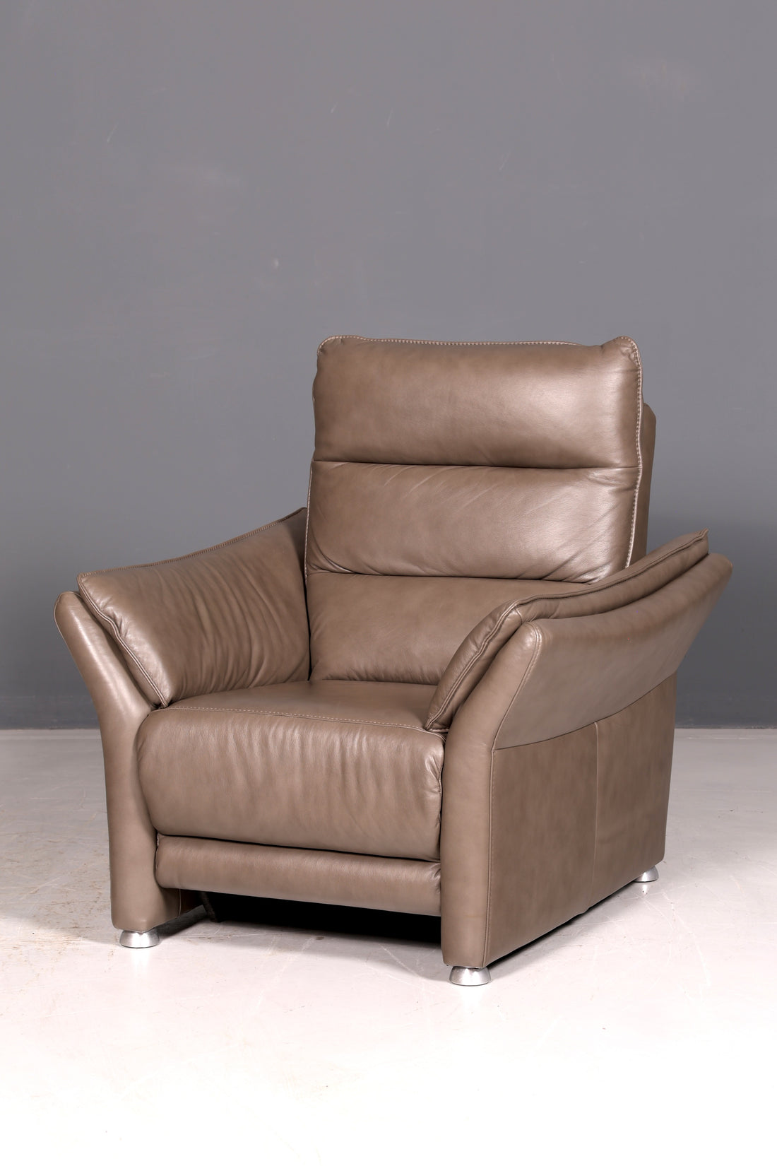 Beautiful Modern Taupe Leather Armchair Genuine Leather Recliner Lounge Chair Upholstered Armchair Club Chair Vintage