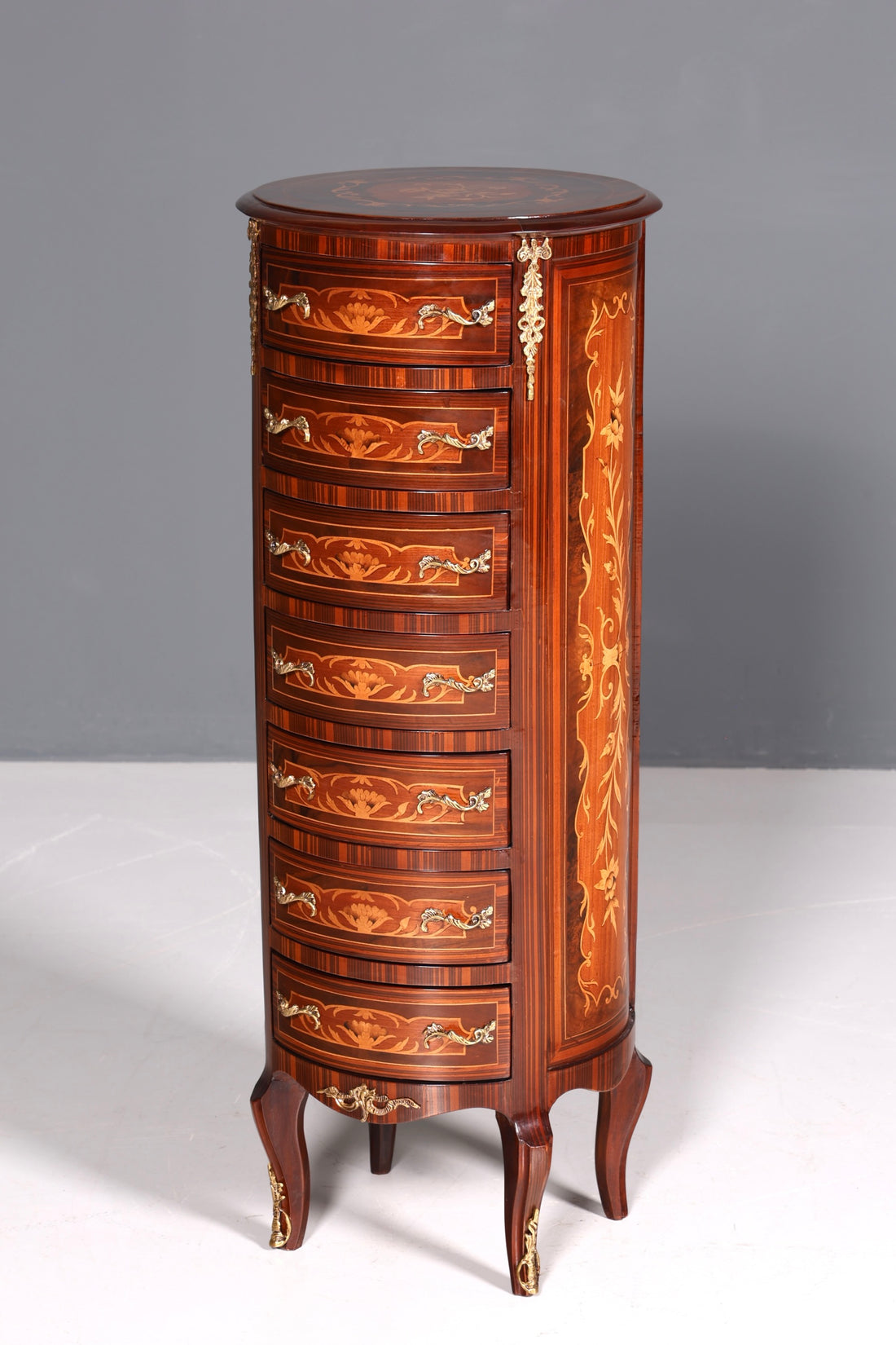 Dreamy Baroque style chest of drawers, vertico with inlaid details, 7-drawer chest