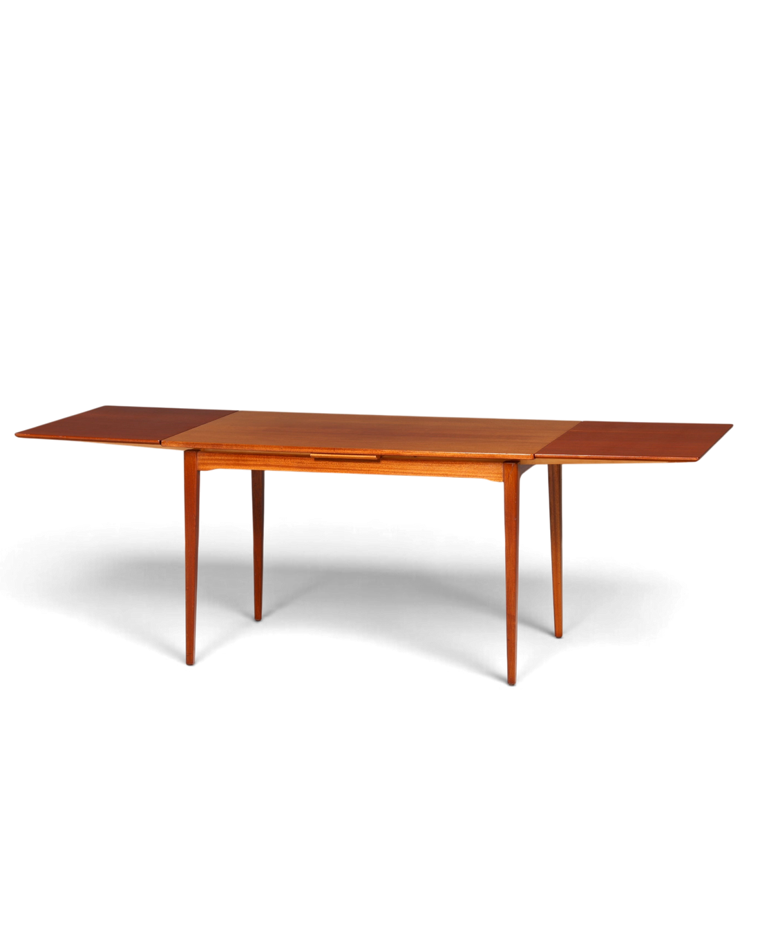 Hauptstadt Möblerei Mid Century Esstisch aus Echtholz im Danish Design mit konischen Beinen und Ausziehfunktion