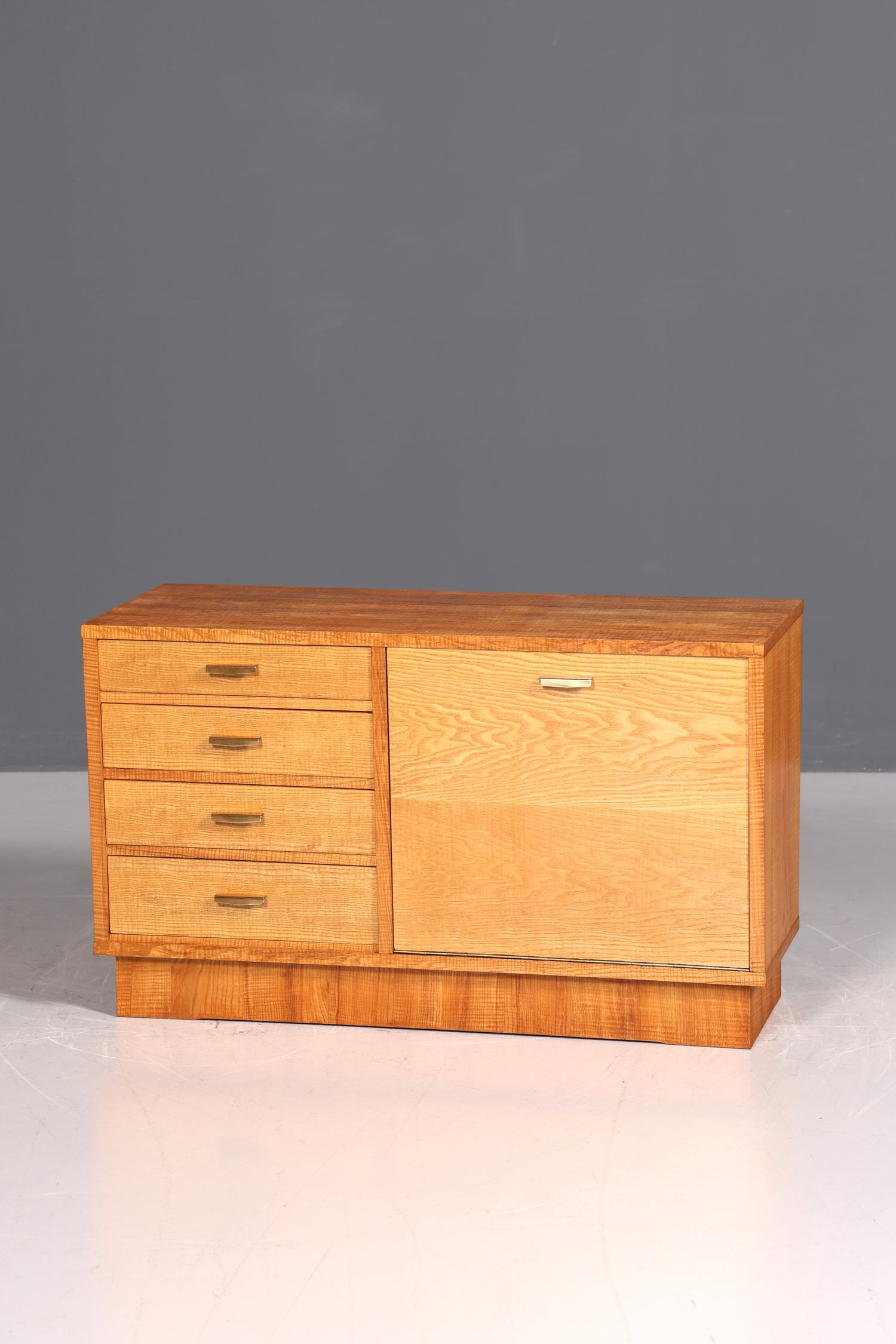 Traumhaftes Mid Century Sideboard Vintage TV Kommode 60s Klapp Schrank Flurkommode Klappschrank