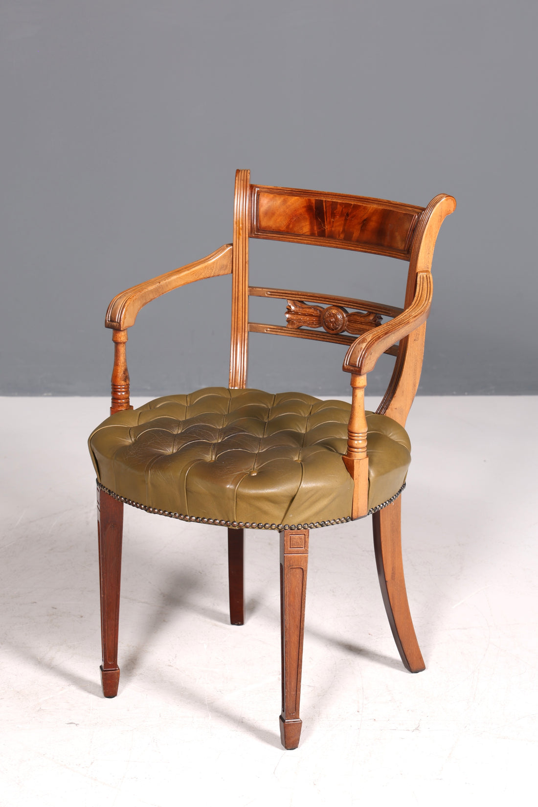 Wunderschöner Chesterfield Armlehnstuhl Anno Dom Sekretär Stuhl Englisch echt Leder Küchenstuhl 1 von 2