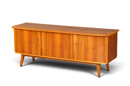 Hauptstadt Möblerei Mid Century Sideboard aus Echtholz im skandinavischen Design der 60er Jahre als TV-Kommode