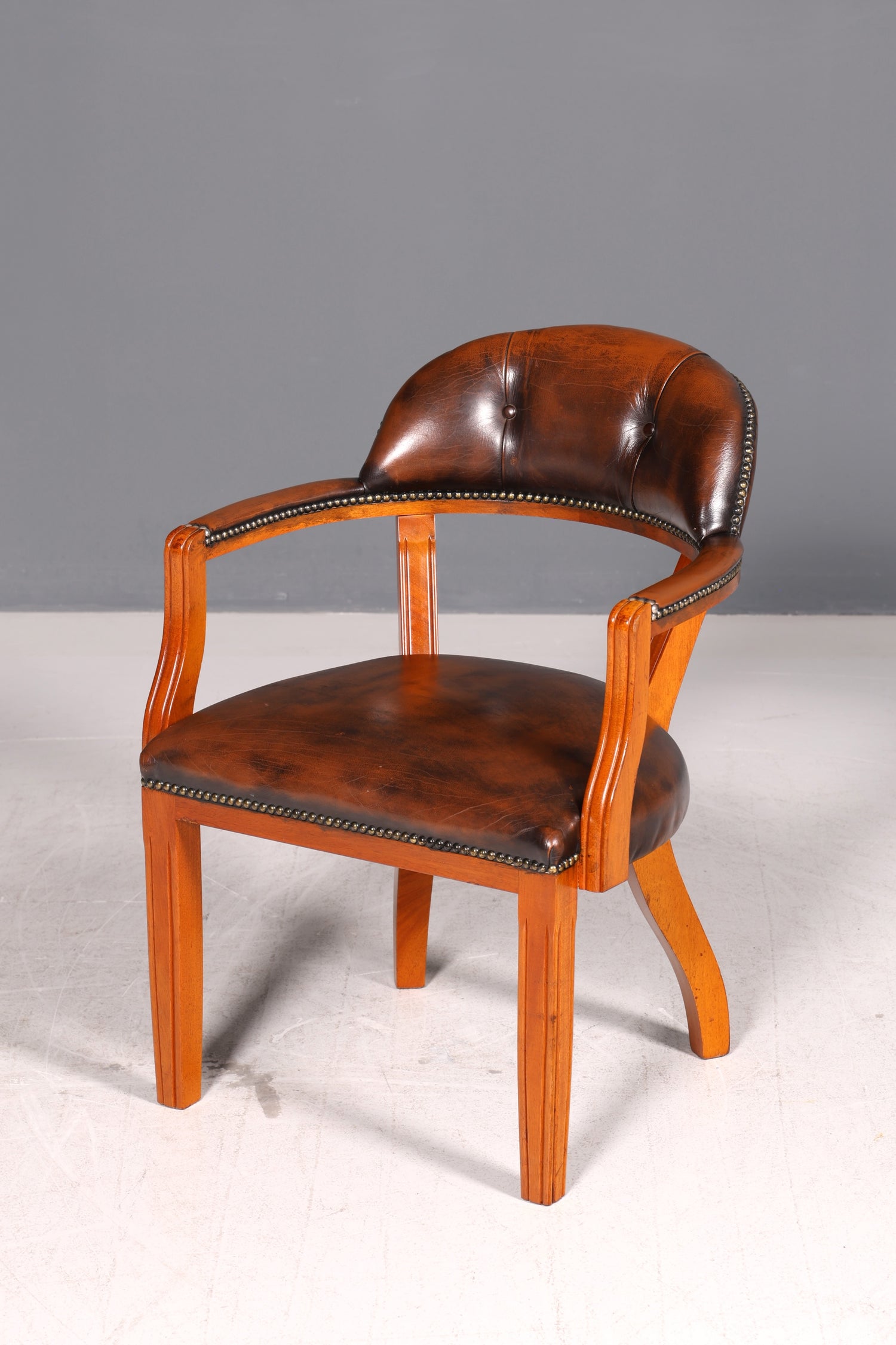 Wunderschöner Chesterfield Armlehnstuhl Braun Echt Leder Englisch Bürostuhl Schreibtischstuhl Sekretär Stuhl Court Chair 4 von 4