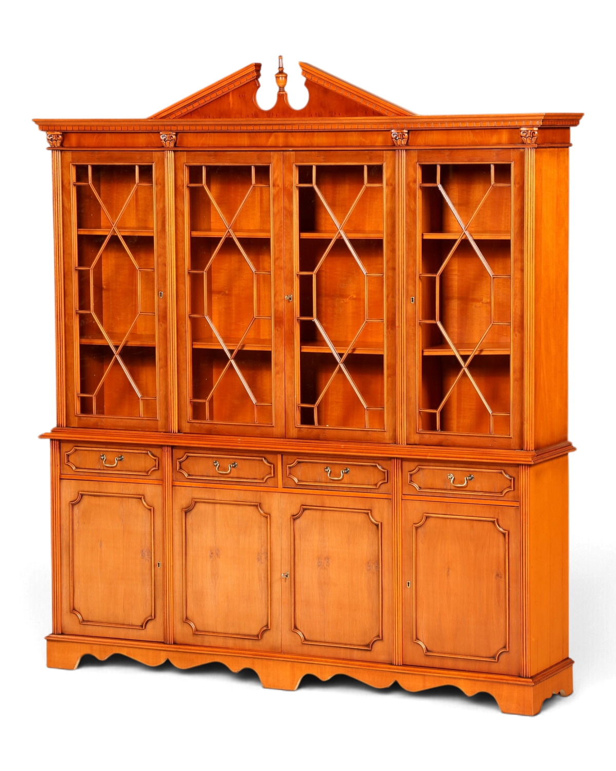 Hauptstadt Möblerei Heldense Vitrinenschrank aus Eibenholz im antiken Stil mit Glasfront und viel Stauraum