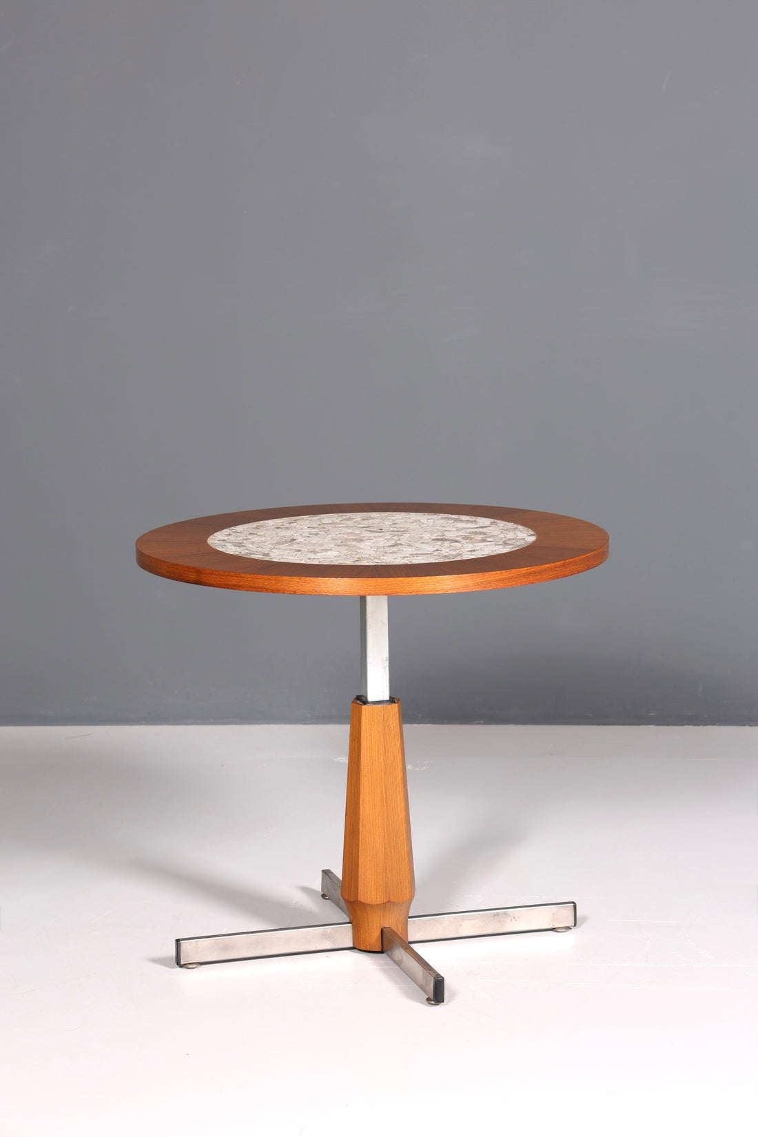 Beautiful mid-century coffee table, retro side table, vintage side table, height adjustable