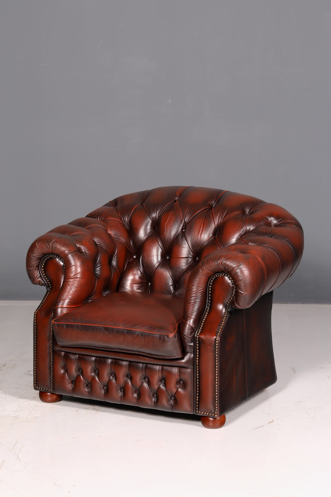 Beautiful original Chesterfield Centurion armchair English armchair with armrests Genuine leather Gentleman’s armchair Vintage 2 of 2