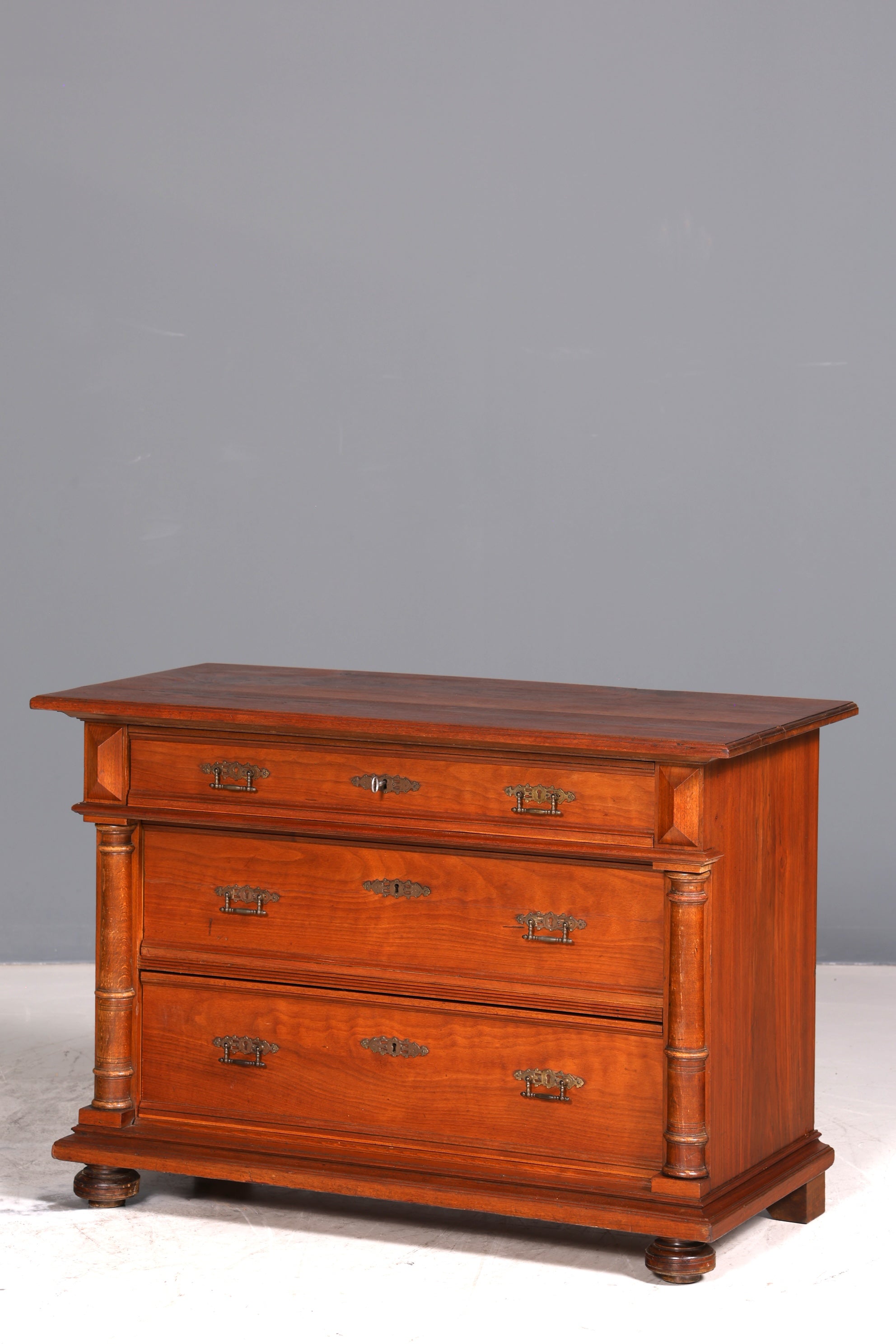 F133 Finish Wunderschöne Gründerzeit Kommode Louis Philippe Nussbaum Schubladen Kommode Sideboard um 1880