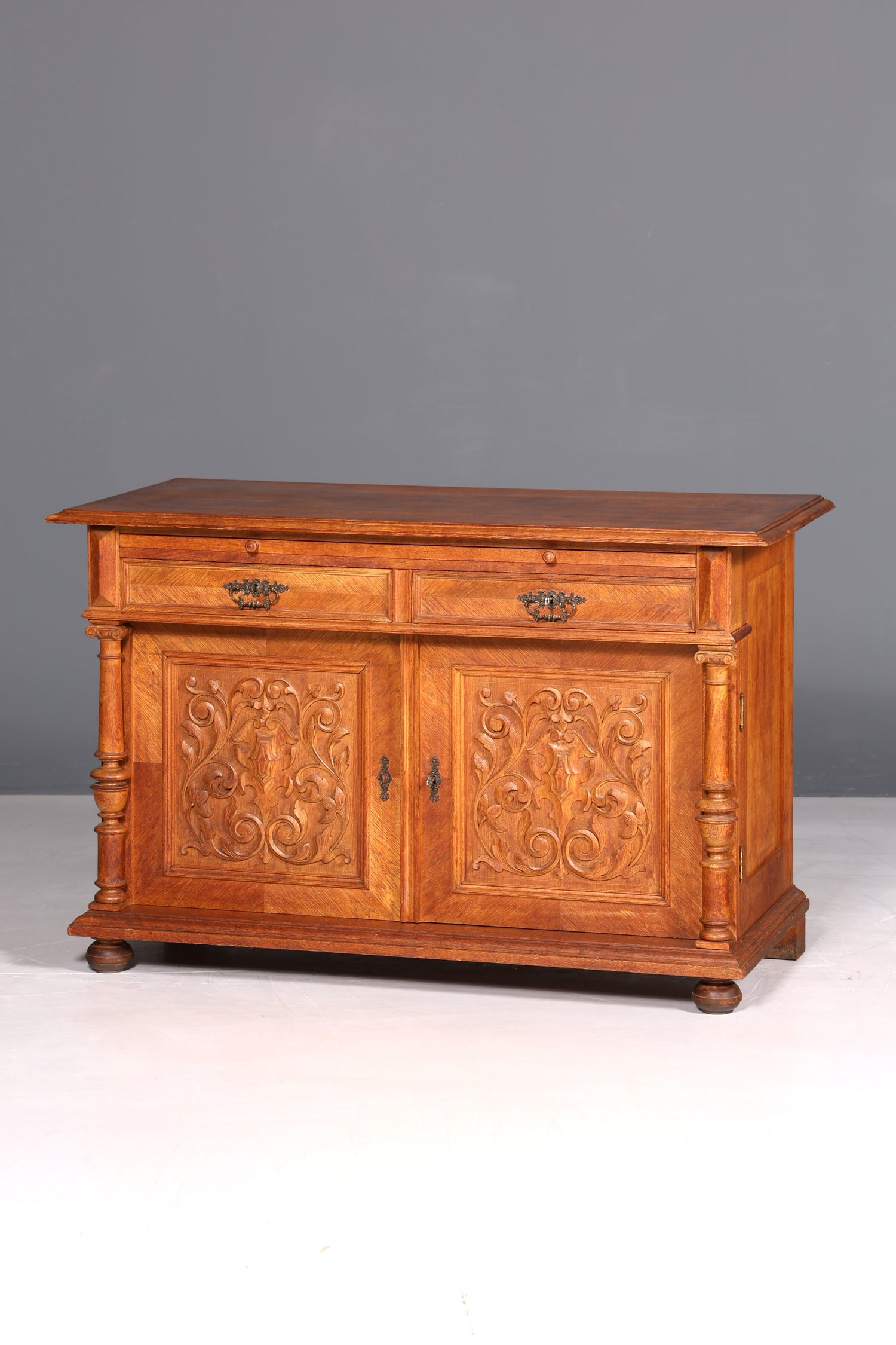 Stilvolles Gründerzeit Sideboard Louis Philippe Eiche Schrank Kommode um 1880