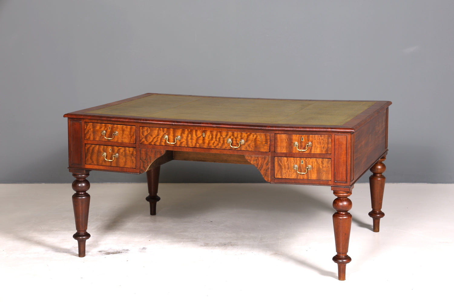 Wunderschöner Englischer XXL Schreibtisch Englisch Partner Desk Leder Auflage Antik Stil Bürotisch Office Desk