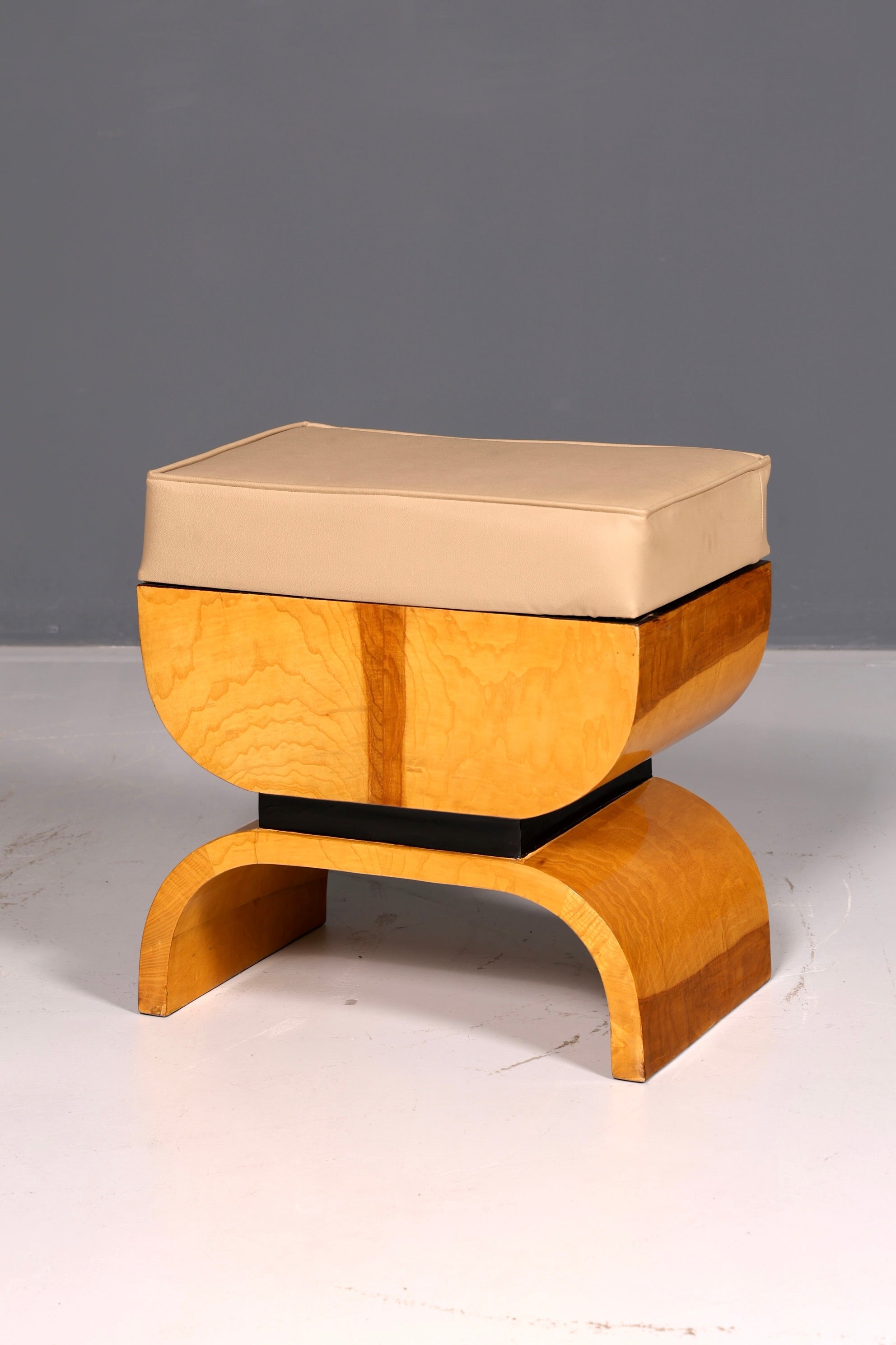 Wunderschöner Hocker im Art Deco Stil Birke Sitzhocker Fußhocker Fußbank Antik Vintage