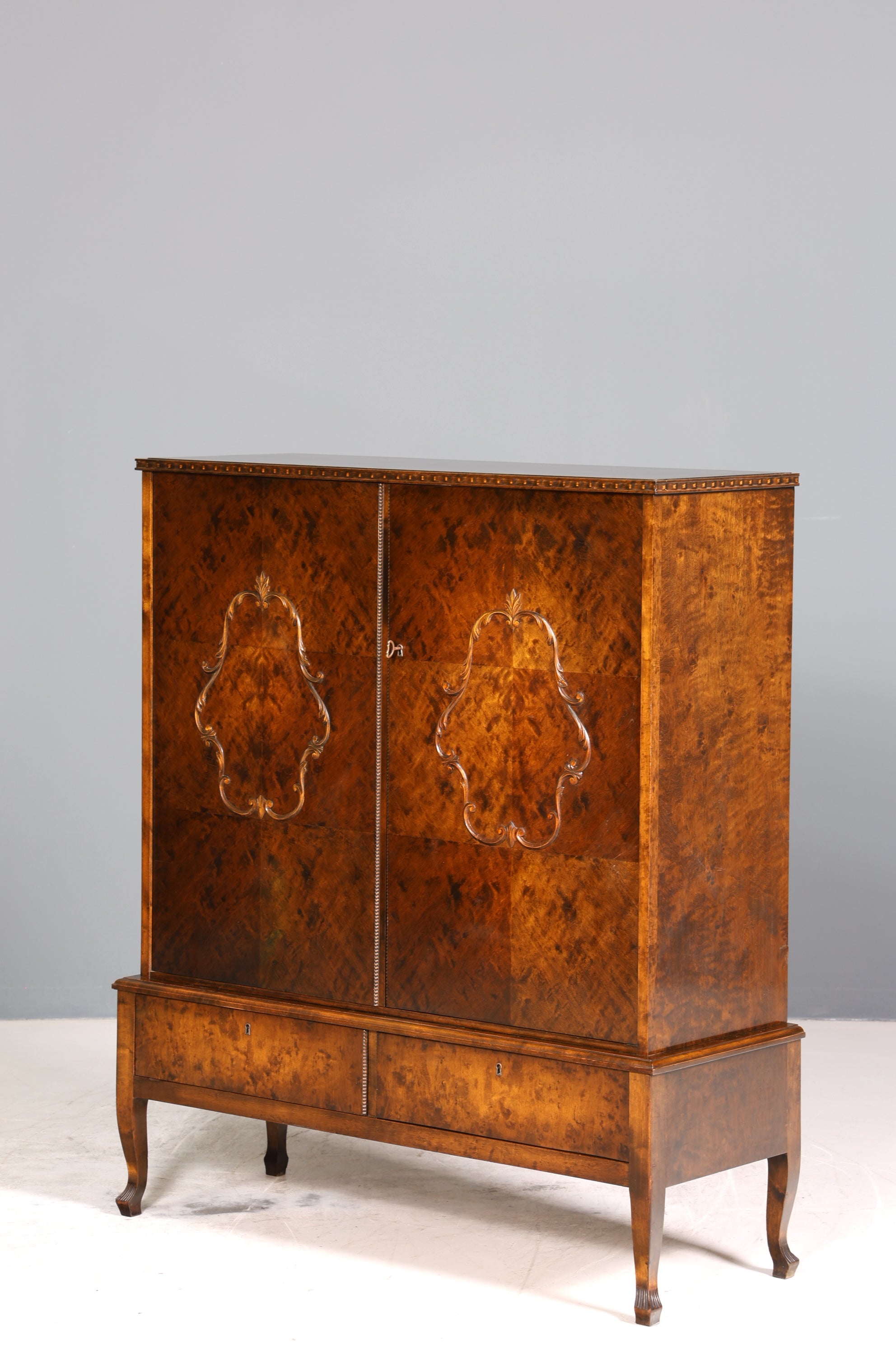 Stilvoller Chippendale Schrank Barock Stil Vertiko Highboard Antik 50s 60s Kommode