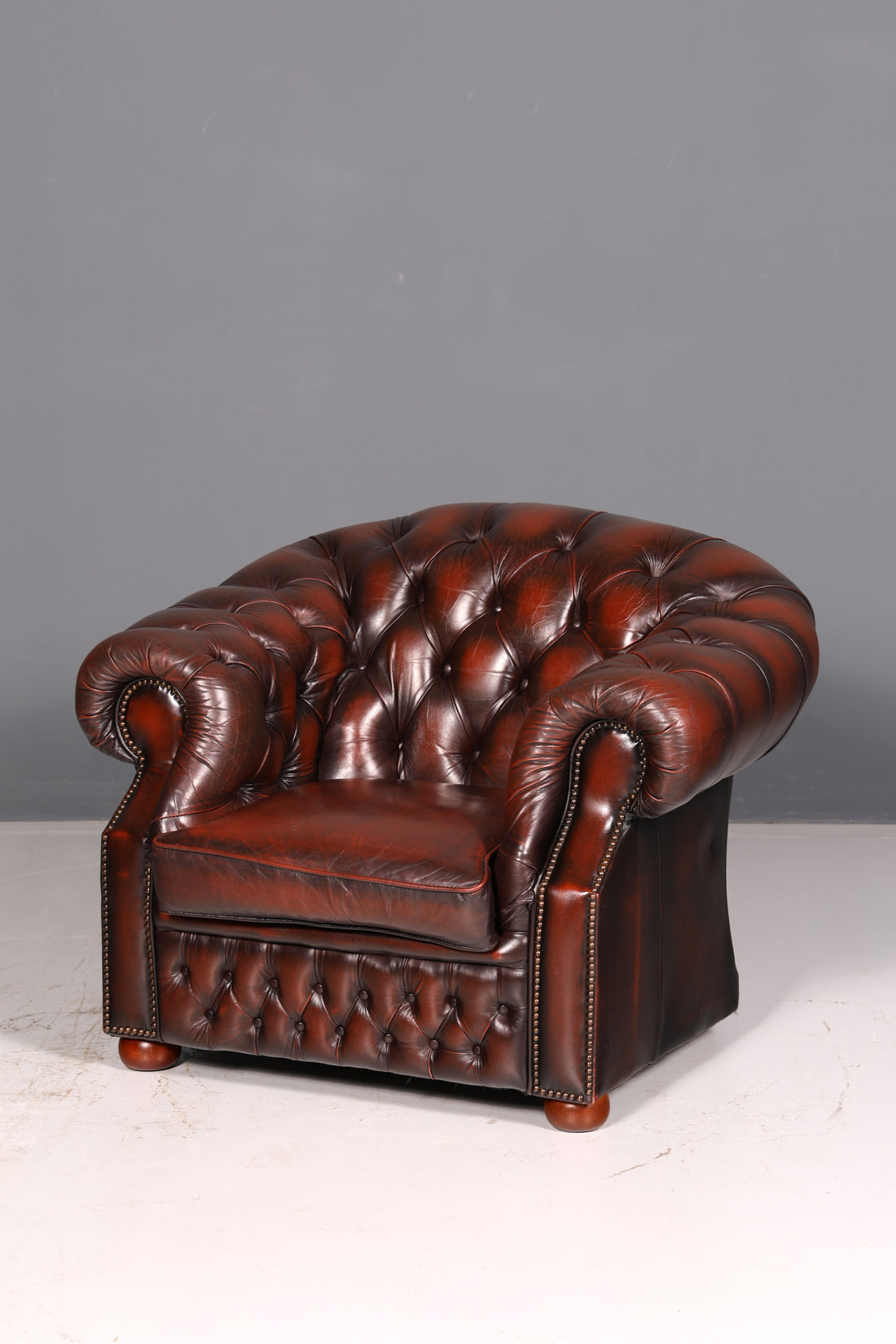 Beautiful original Chesterfield Centurion armchair, English leather armchair, genuine leather gentleman’s chair, vintage, 1 of 2