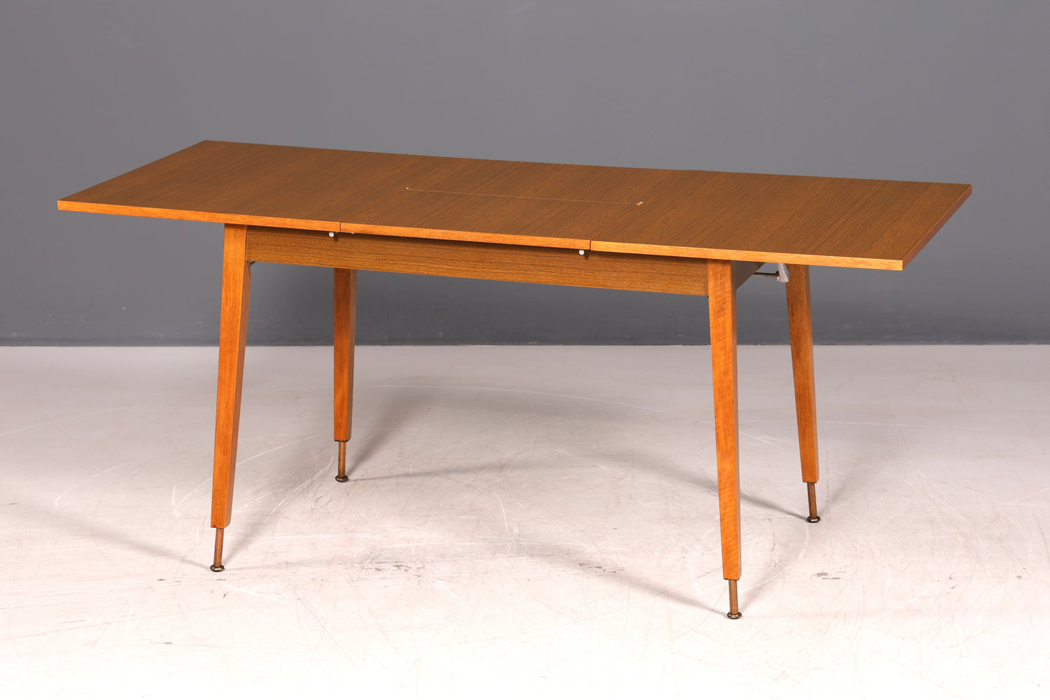 Wunderschöner Mid Century Küchentisch Vintage Tisch ausziehbar und höhenverstellbar