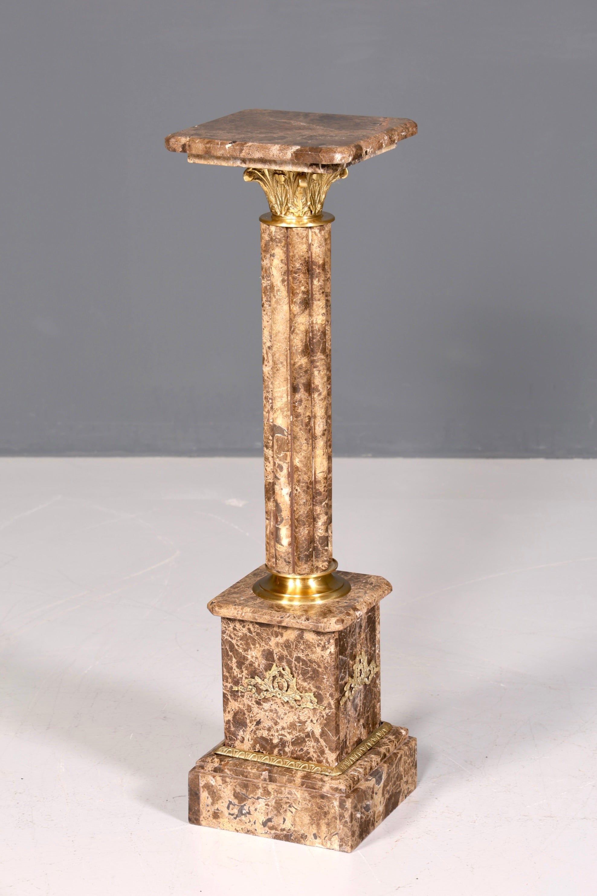 Traumhafte Barock Stil Säule Marmor Louis XV Blumensäule Naturstein Sockel Ablage