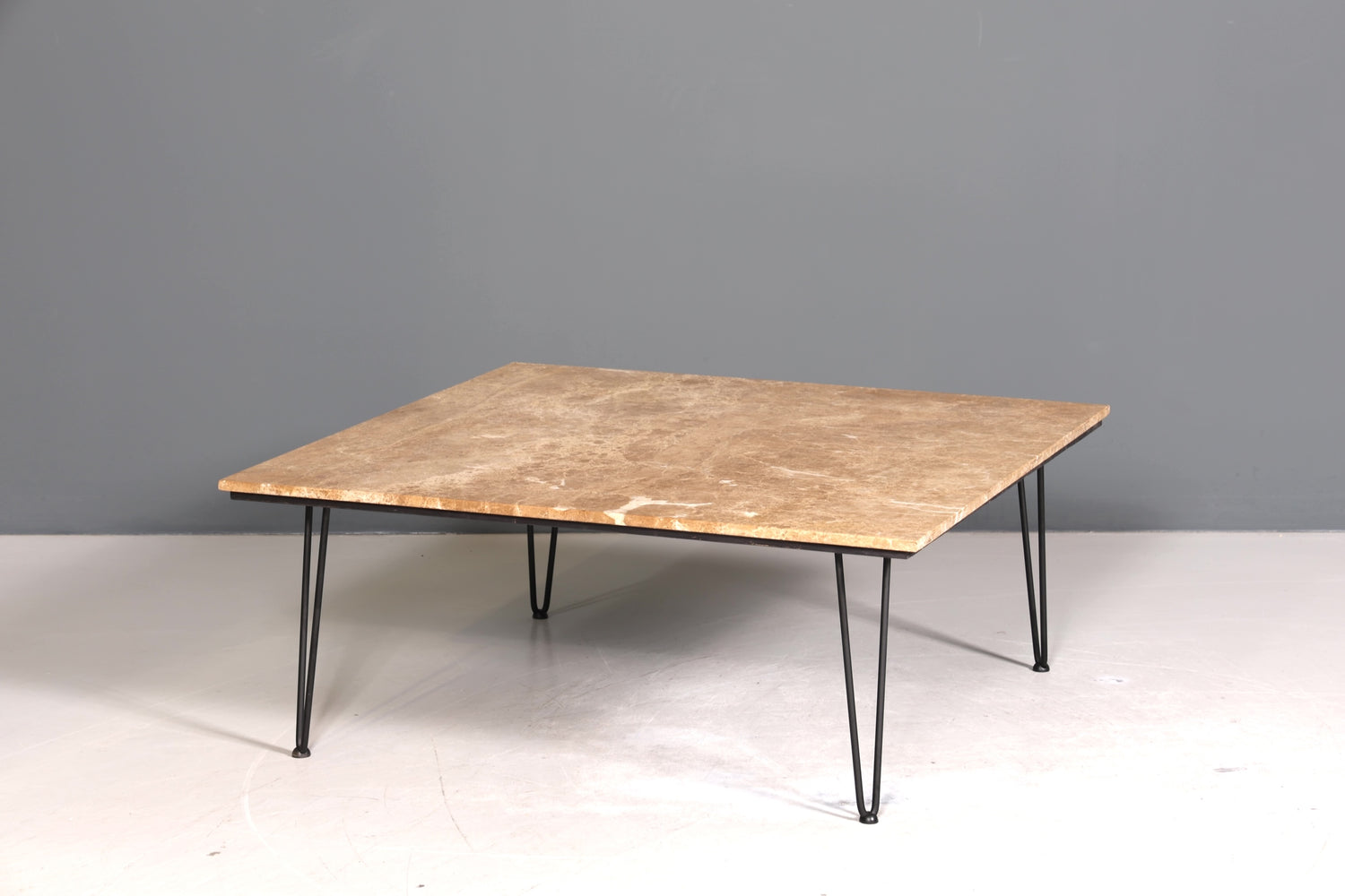 Wunderschöner XXL Couchtisch mit Marmorplatte Tisch mit Hairpin Legs Ablagetisch