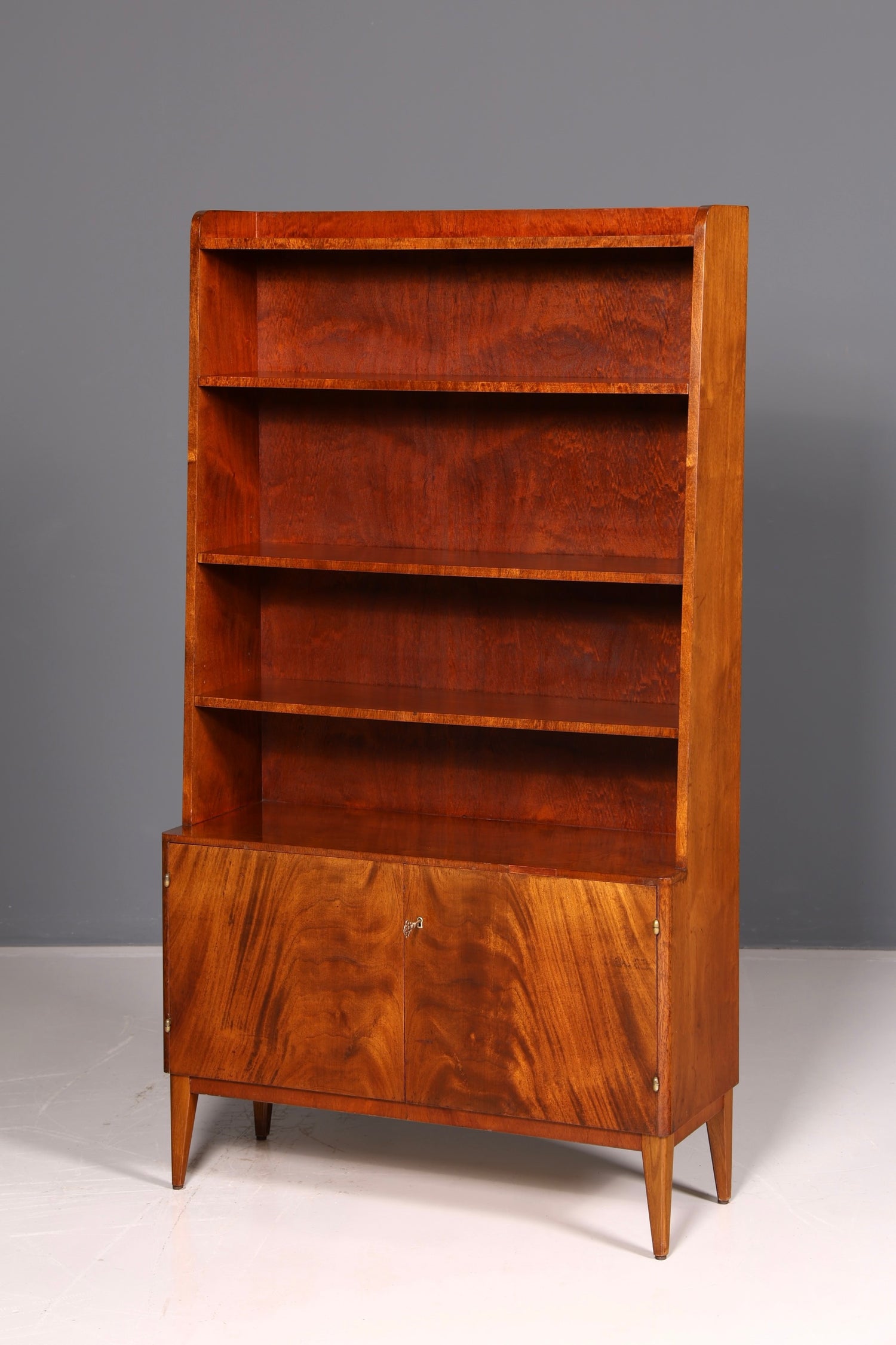 Schlichtes Mid Century Bücherregal Danish Design Regal Schrank Nussbaum Vintage Retro 60s Holz