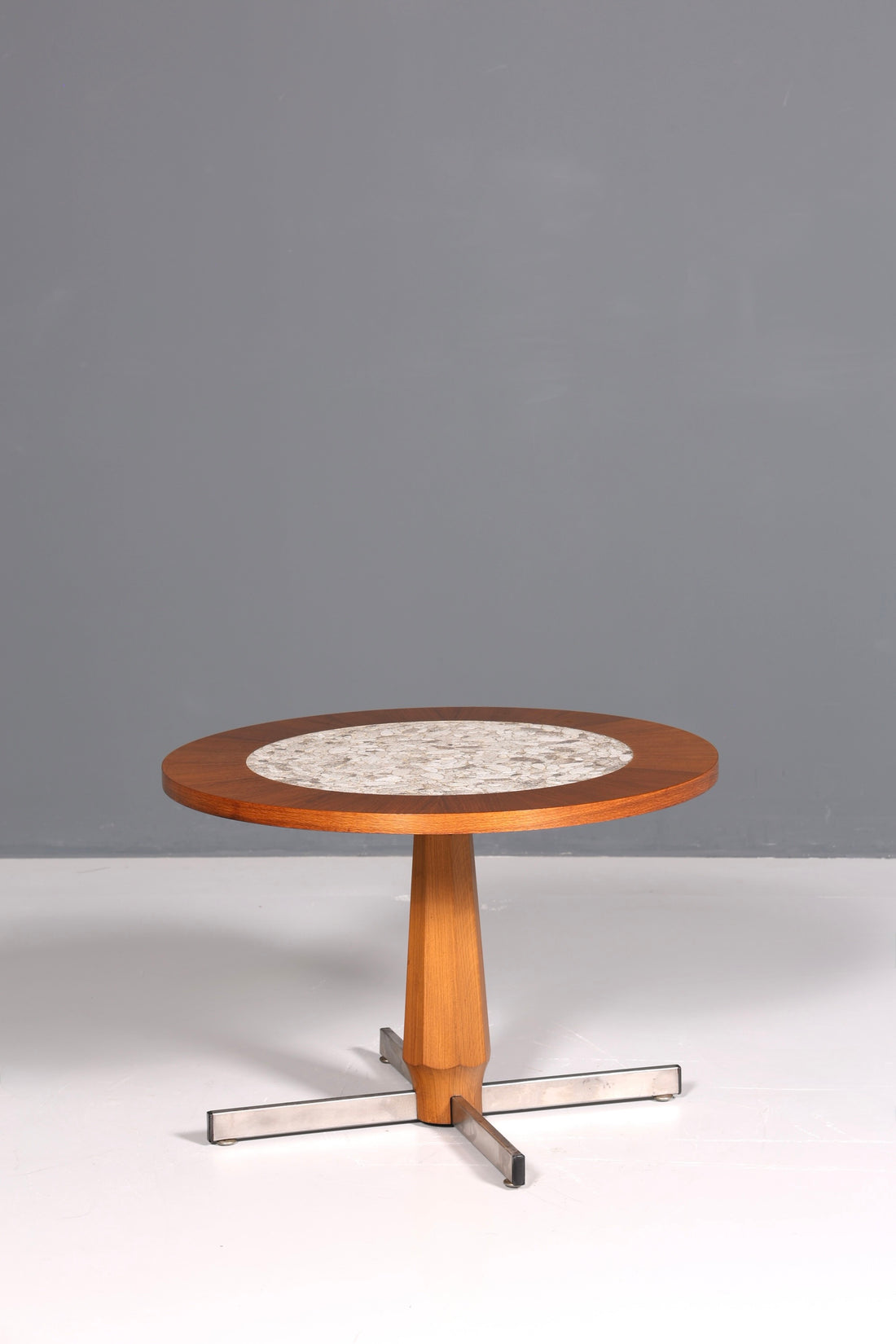 Beautiful mid-century coffee table, retro side table, vintage side table, height adjustable