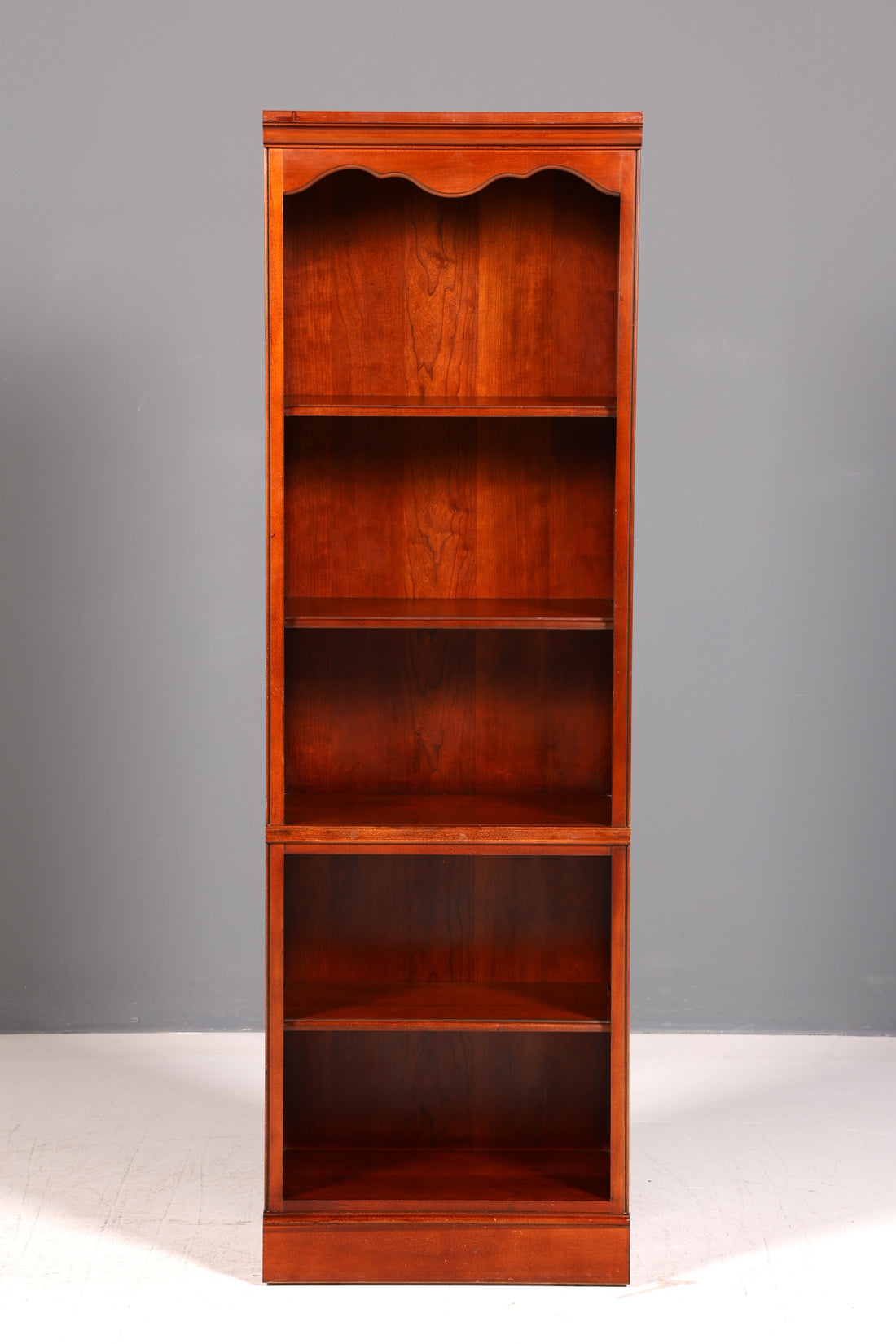 Original Drexel Heritage Bookshelf Shelf USA Bookshelf Book Storage Solid Wood Vintage Standing Shelf Antique