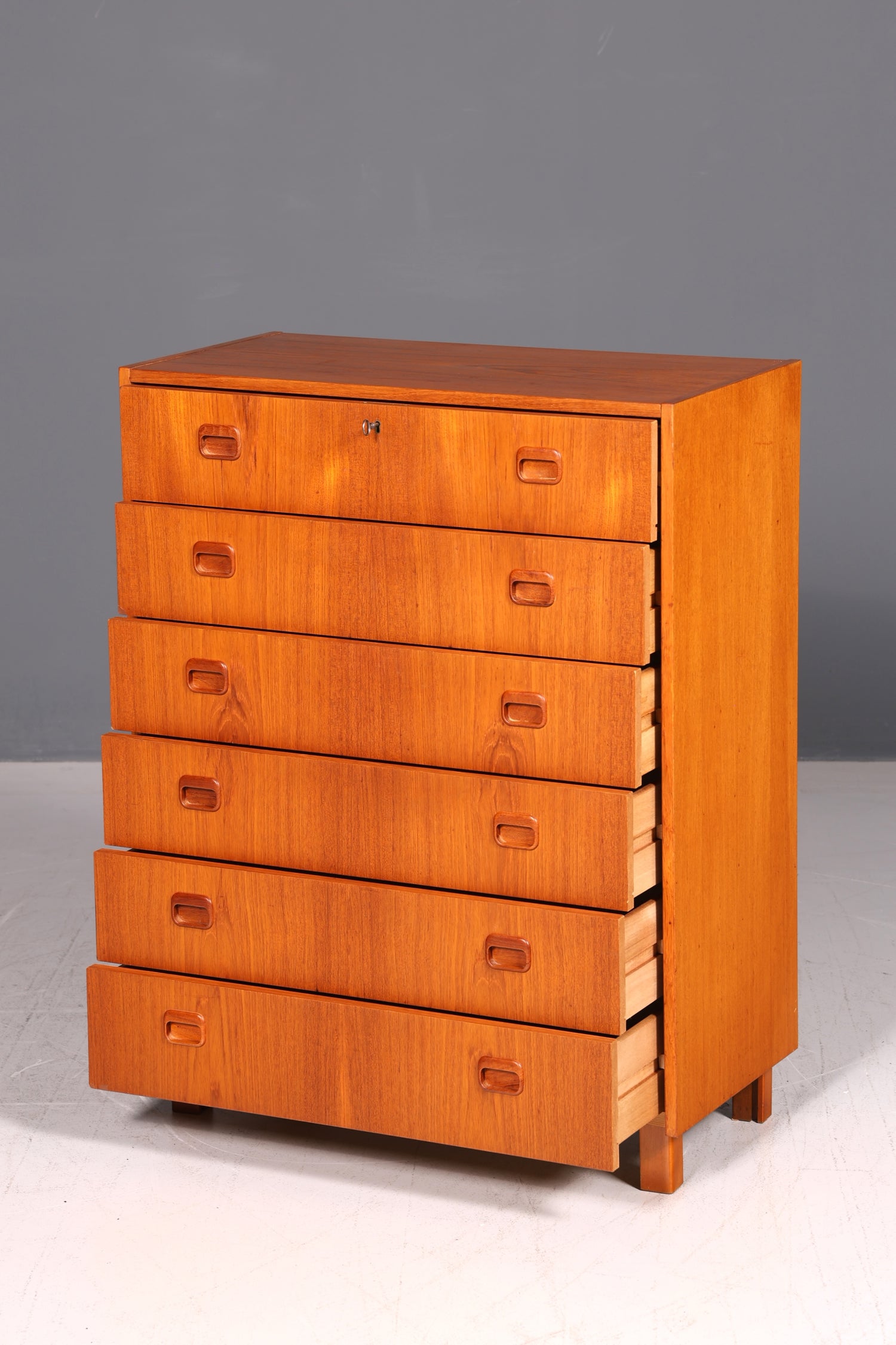 Wunderschöne Mid Century Kommode Teak Danish Design Vintage Vertiko 60s 70s Schrank Schubladenkommode Holz Retro