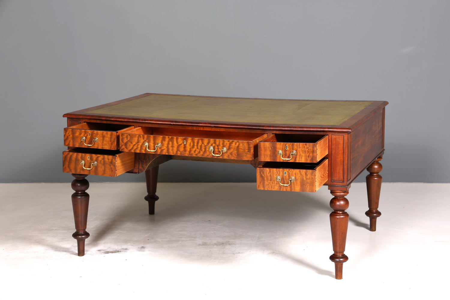 Wunderschöner Englischer XXL Schreibtisch Englisch Partner Desk Leder Auflage Antik Stil Bürotisch Office Desk