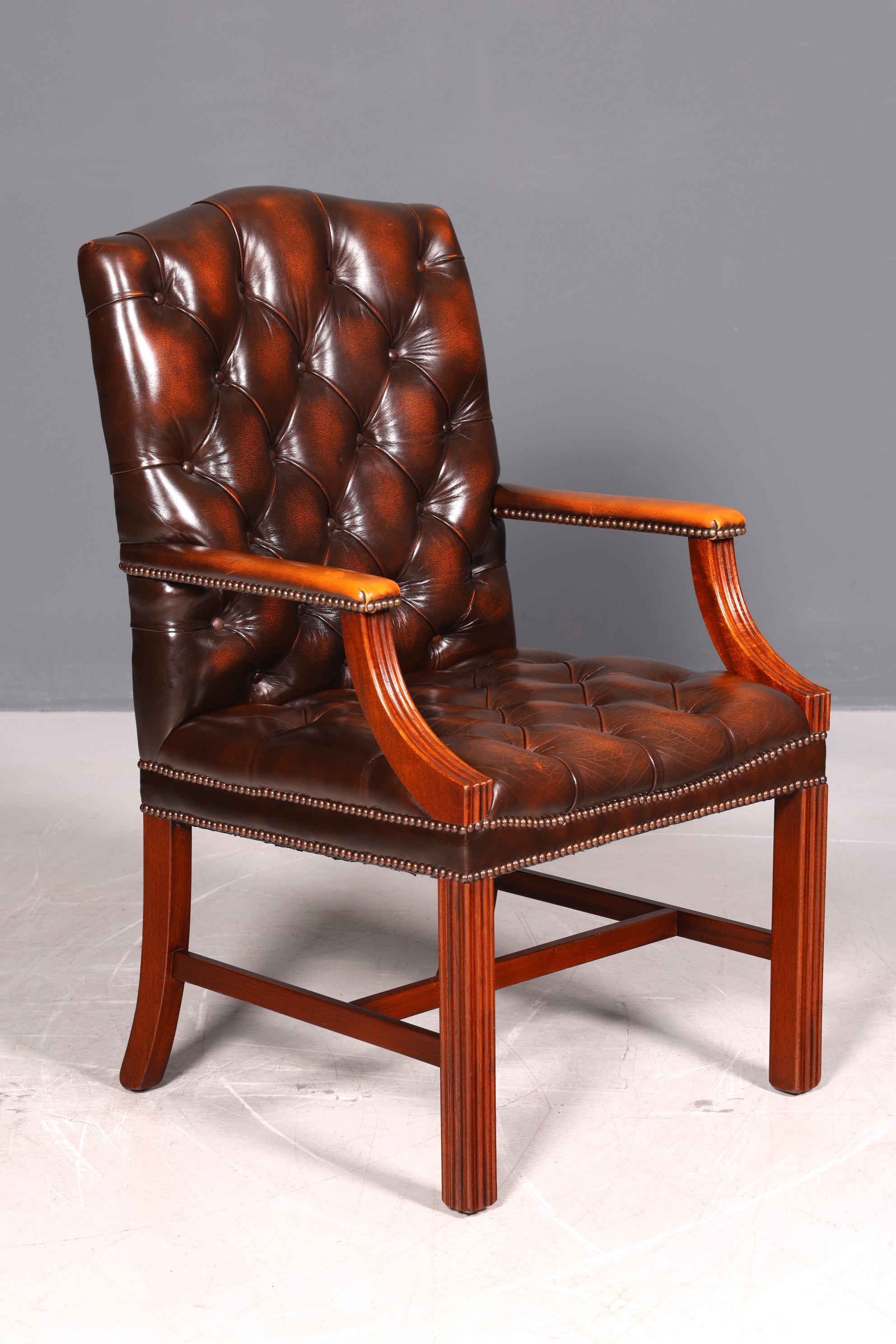 Original Chesterfield Sessel Englischer Armlehnstuhl Echt Leder Bürostuhl Lounge