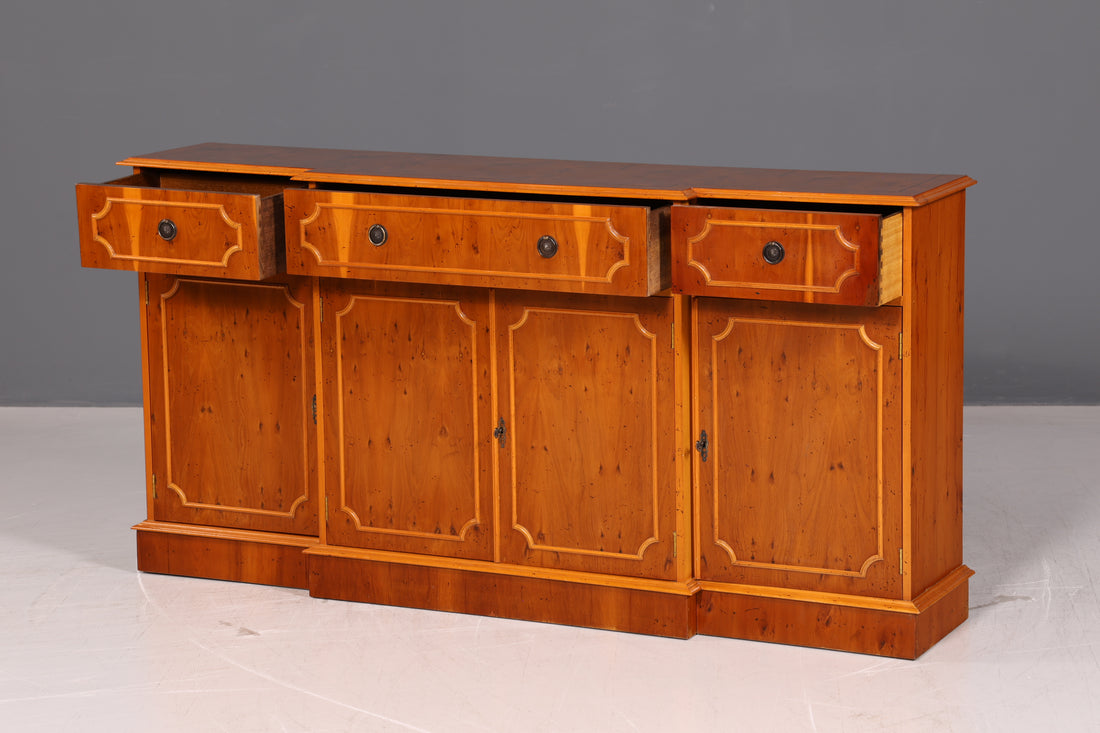 Wunderschönes Englisches Sideboard Eibe Schrank Antik Stil 60er Buffetschrank Kommode Anrichte Vintage