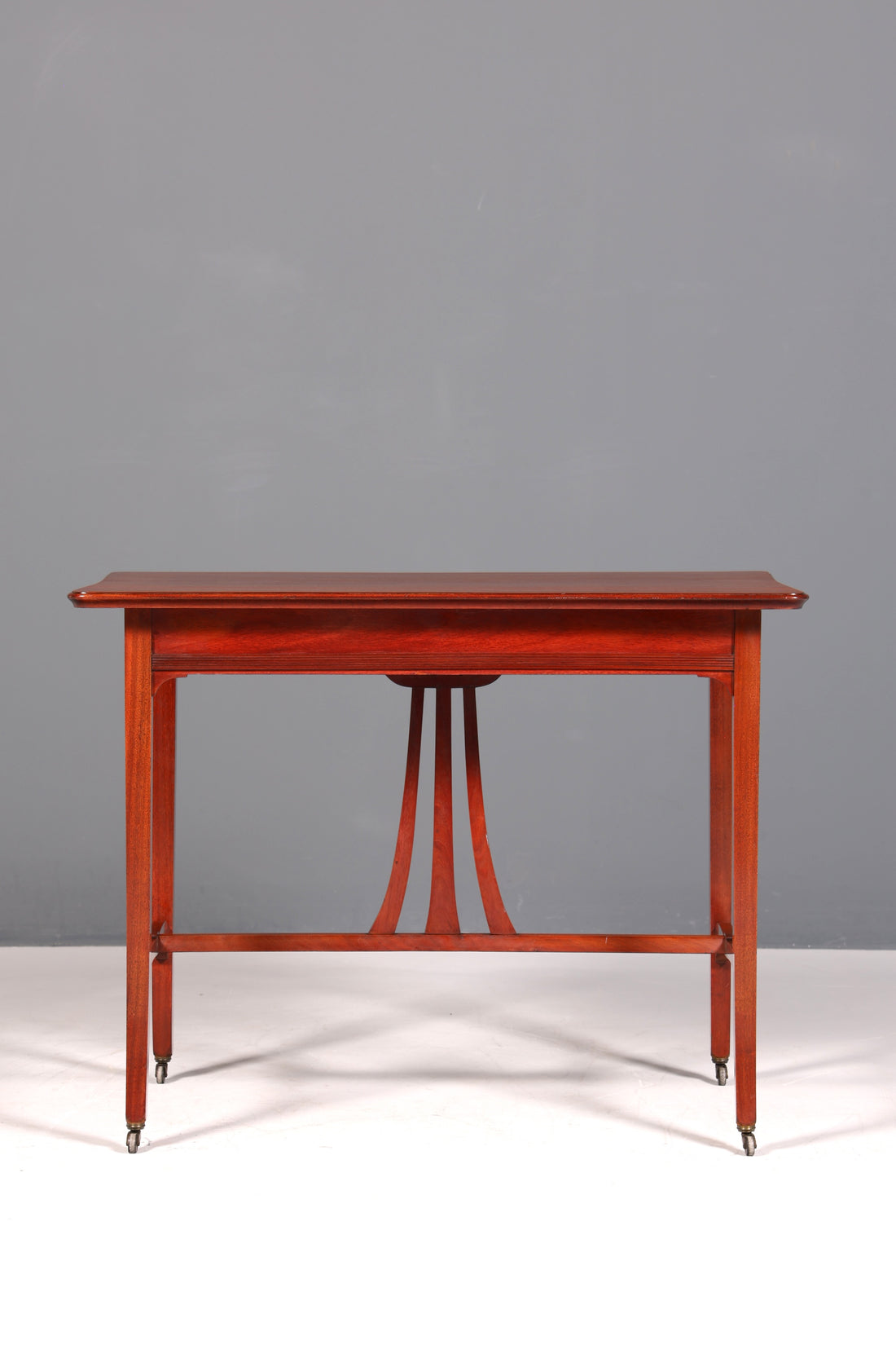 Delicate Art Nouveau table, console table, English antique Edwardian style, side table