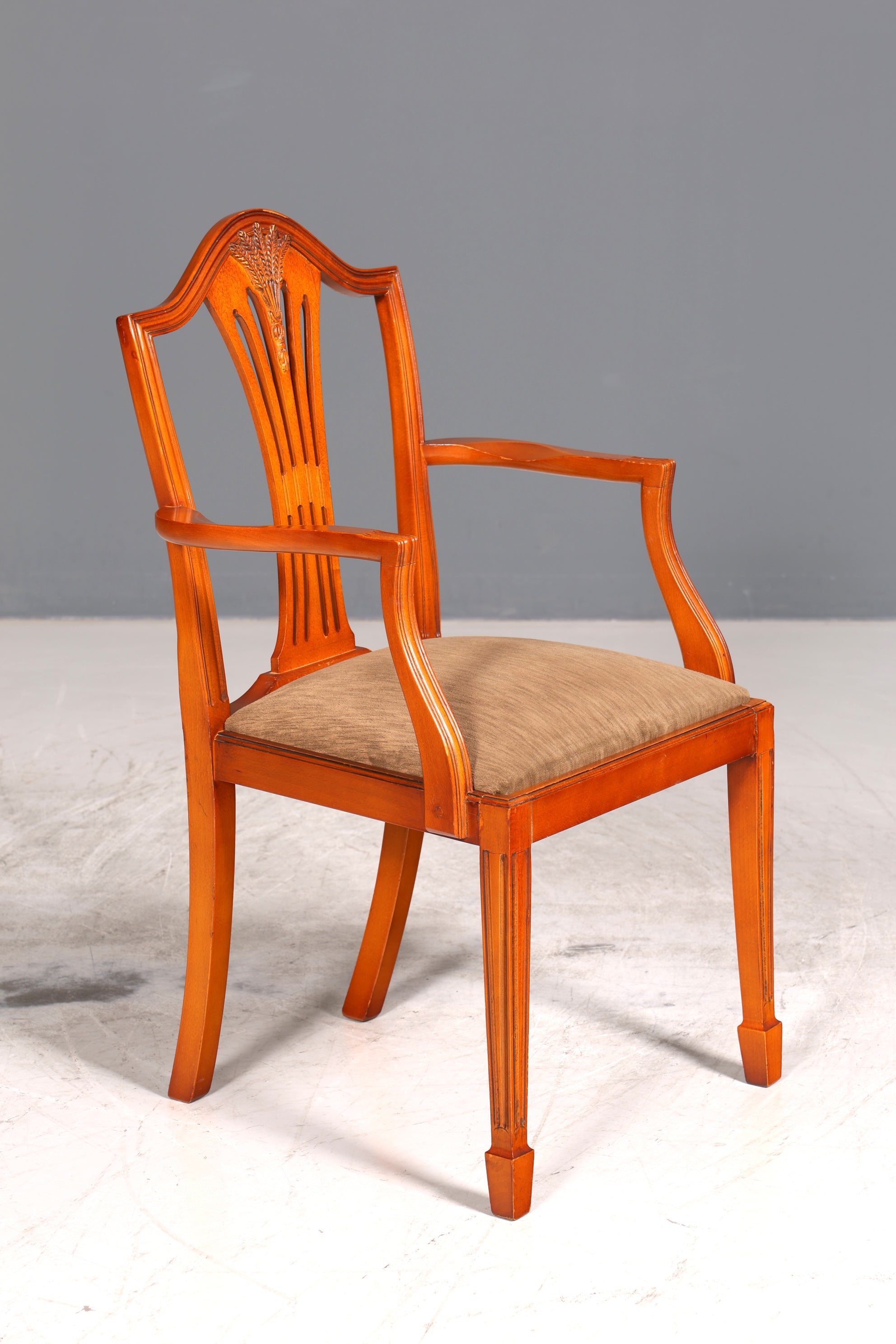 Edler Englischer Stuhl im Hepplewithe Stil Englisch Armlehnstuhl Dining Chair Küchenstuhl Sekretär Stuhl 1 von 2