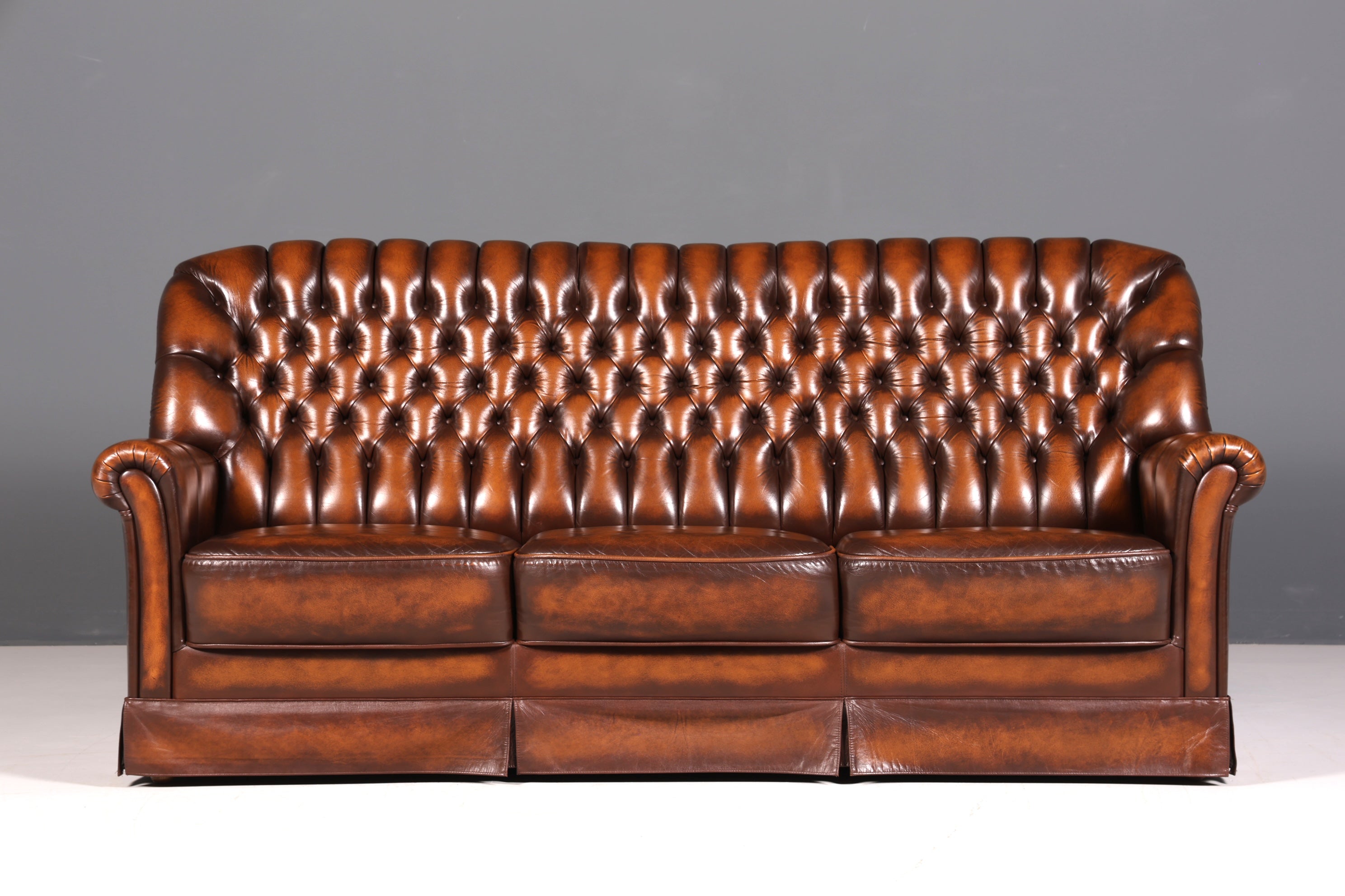 Wunderschönes Original Chesterfield Sofa 3- Sitzer echt Leder Couch Englisch