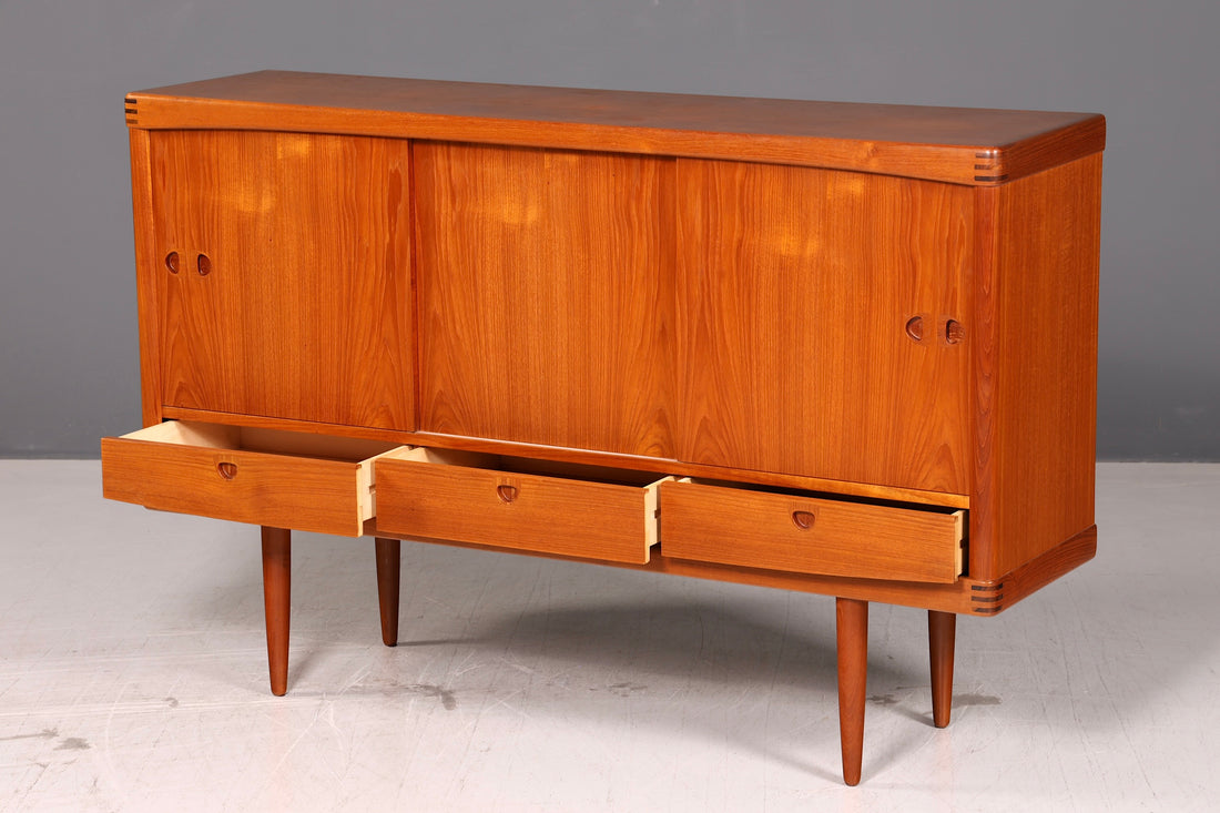 Beautiful Bramin teak highboard, Danish design, sideboard cabinet, mid-century vintage 1960s