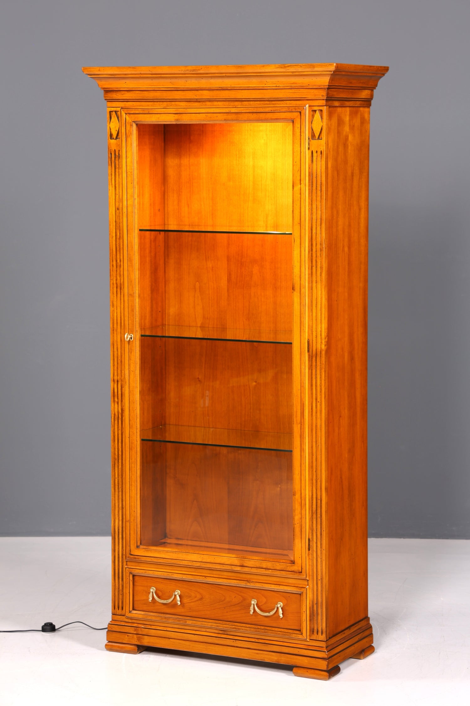 Traumhafte Original Selva Vitrine Antik Stil massiv Holz Buffet Villa Borghese Schrank Regal