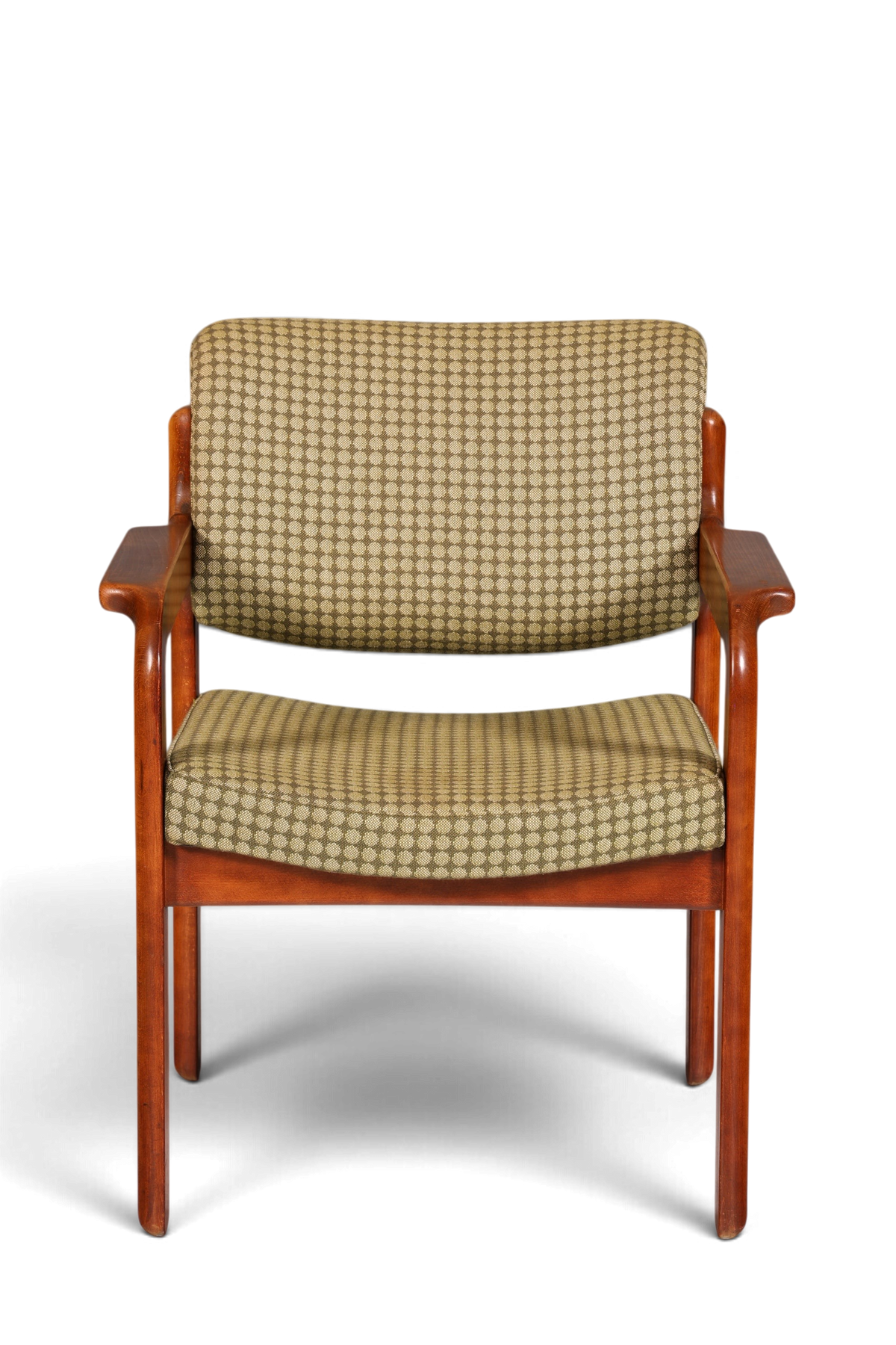 Hauptstadt Möblerei Mid Century Armlehnstuhl aus Holz mit gemustertem Stoffbezug in Vintage Optik