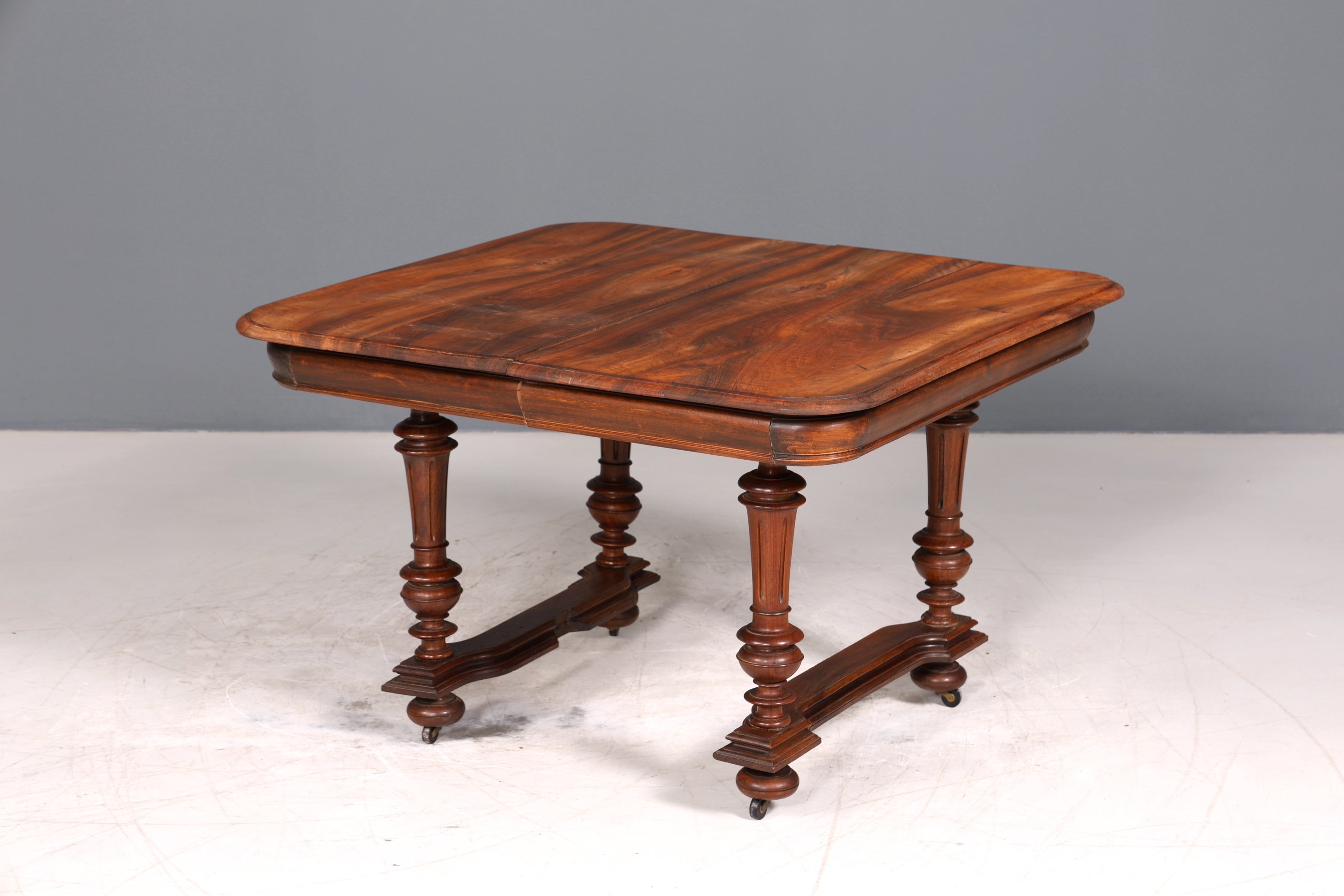 E904 Finish Traumhafter Gründerzeit Tisch ausziehbarer Esstisch Nussbaum Antik Küchentisch