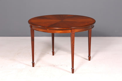 Beautiful English table, extendable dining table, antique mahogany, 1960s, kitchen table, oval