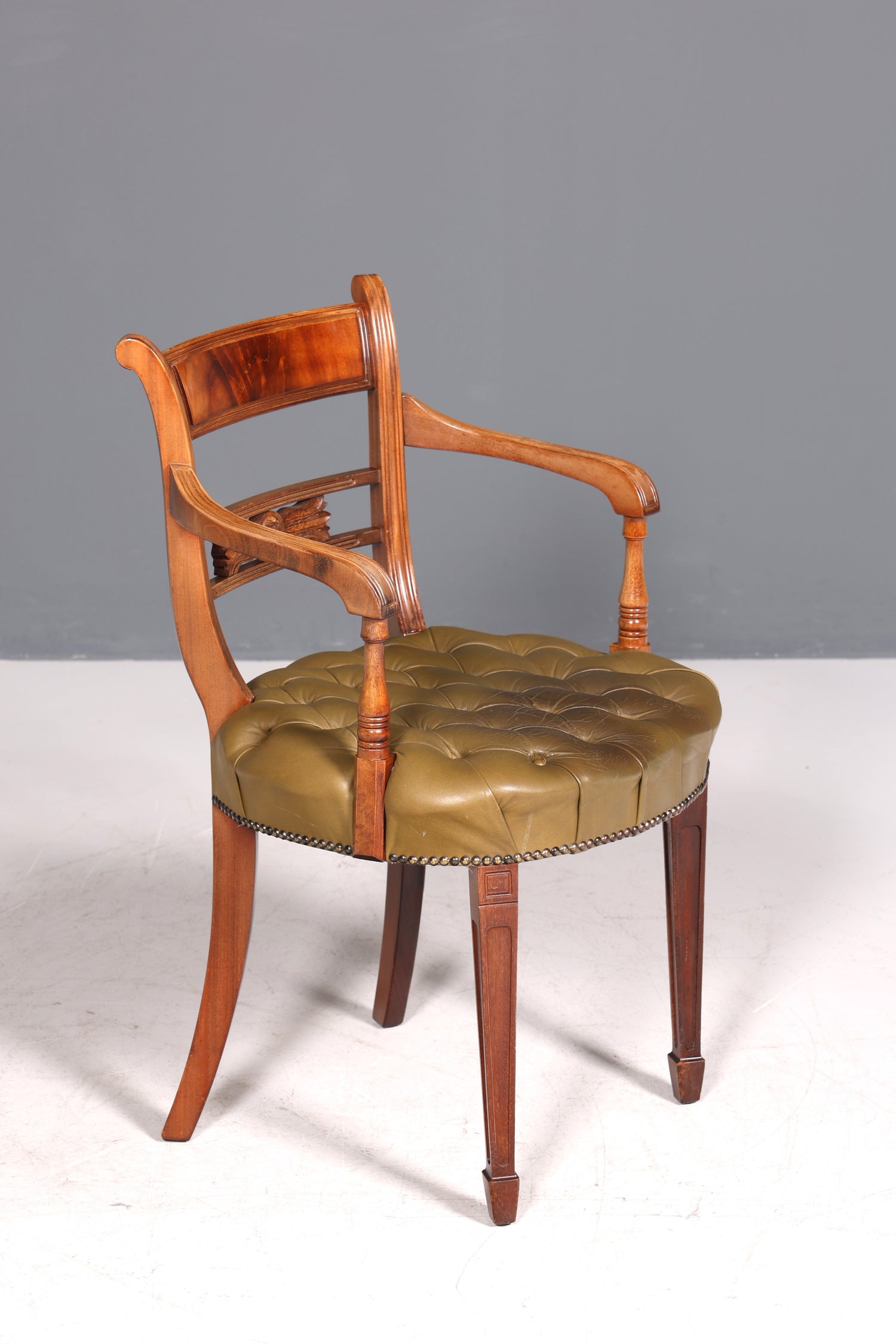 Wunderschöner Chesterfield Armlehnstuhl Anno Dom Sekretär Stuhl Englisch echt Leder Küchenstuhl 1 von 2