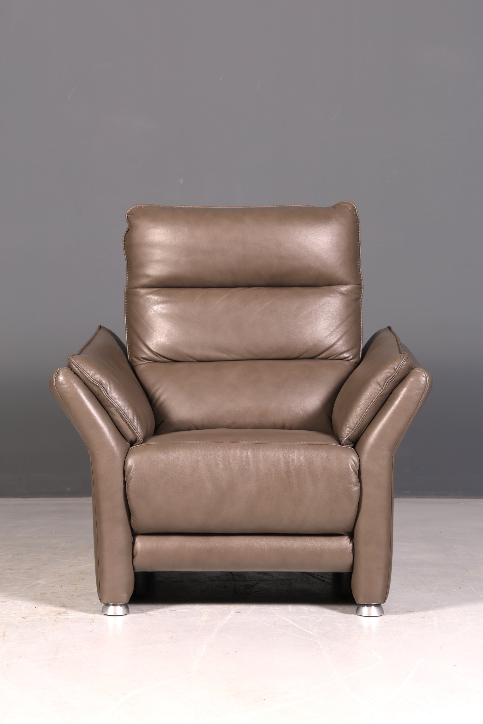 Wunderschöner Moderner Ledersessel Taupe Echt Leder Relaxsessel Loungesessel Polstersessel Armlehnsessel Vintage