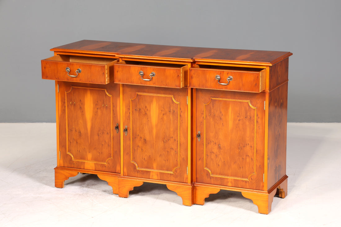 Wunderschönes Englisches Sideboard Eibe Schrank Antik 60s Buffetschrank Kommode