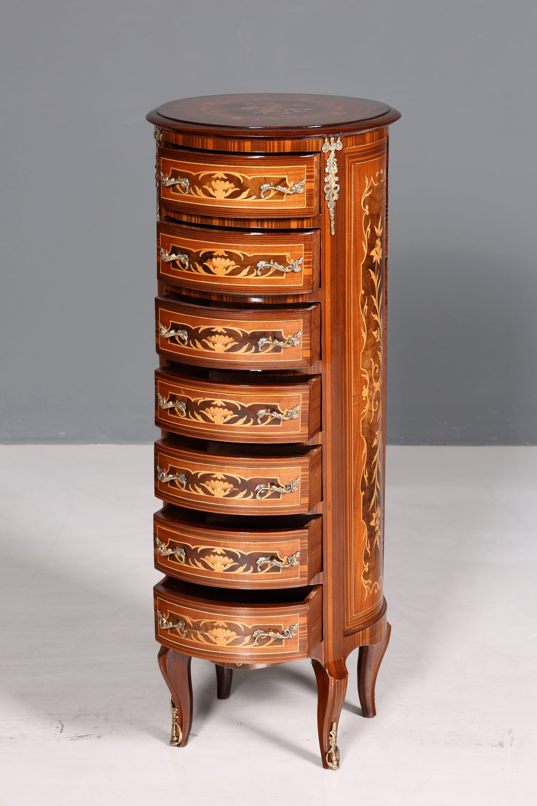 Beautiful Baroque style chest of drawers, vertico with inlaid decoration, 7-drawer chest