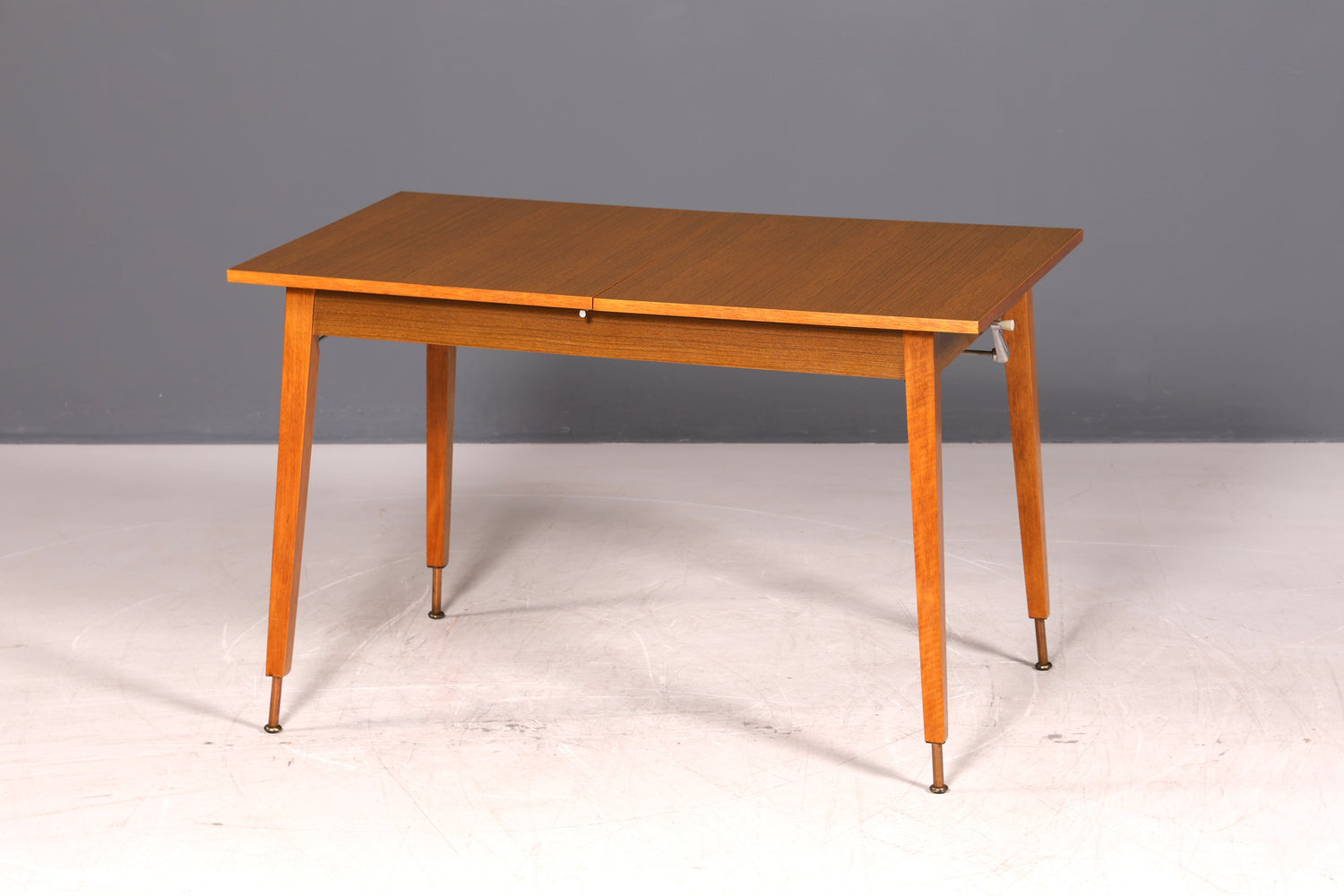 Wunderschöner Mid Century Küchentisch Vintage Tisch ausziehbar und höhenverstellbar