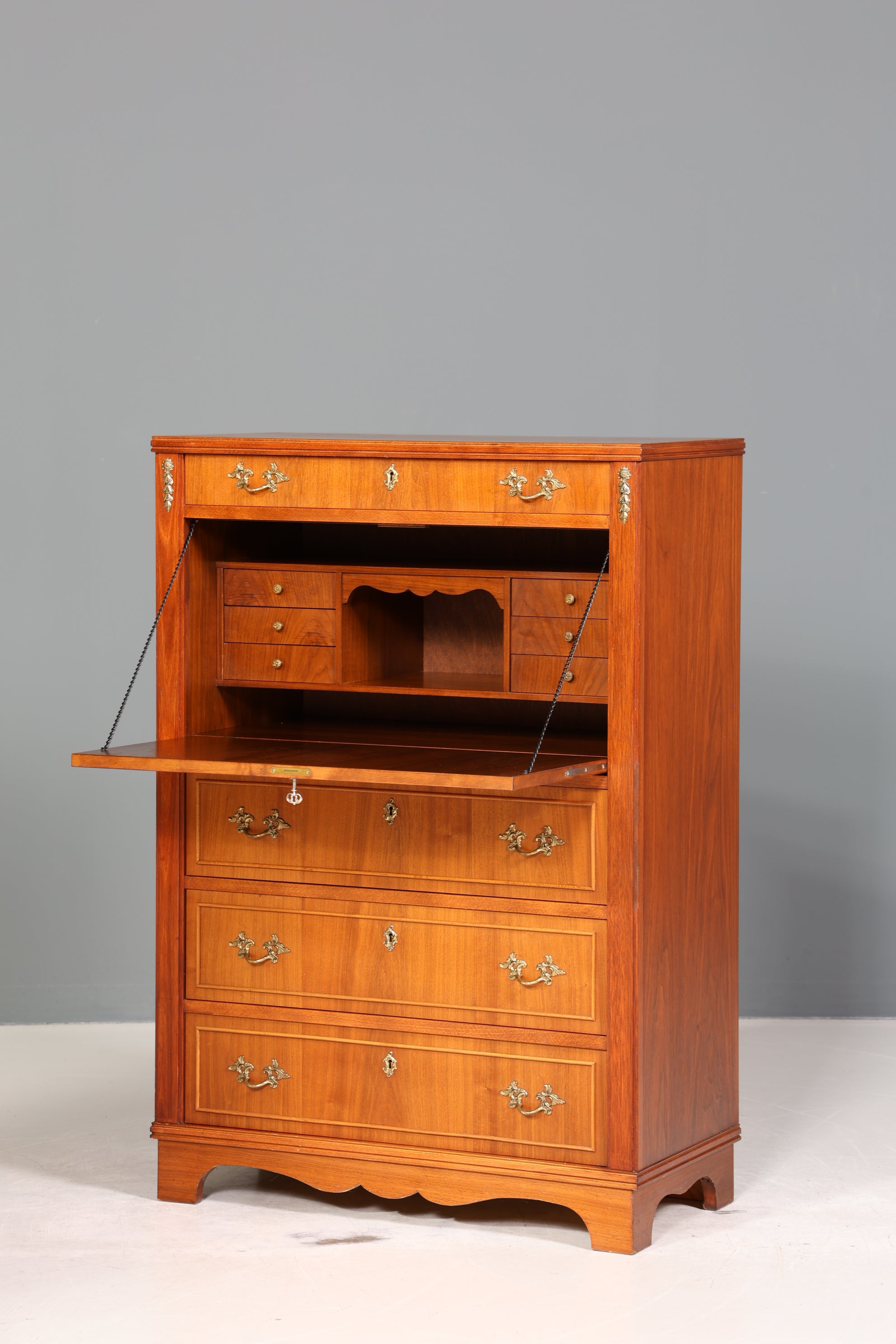 Stilvoller Sekretär im Englischen Stil Büro Vertiko Kommode echt Holz Schreibkommode