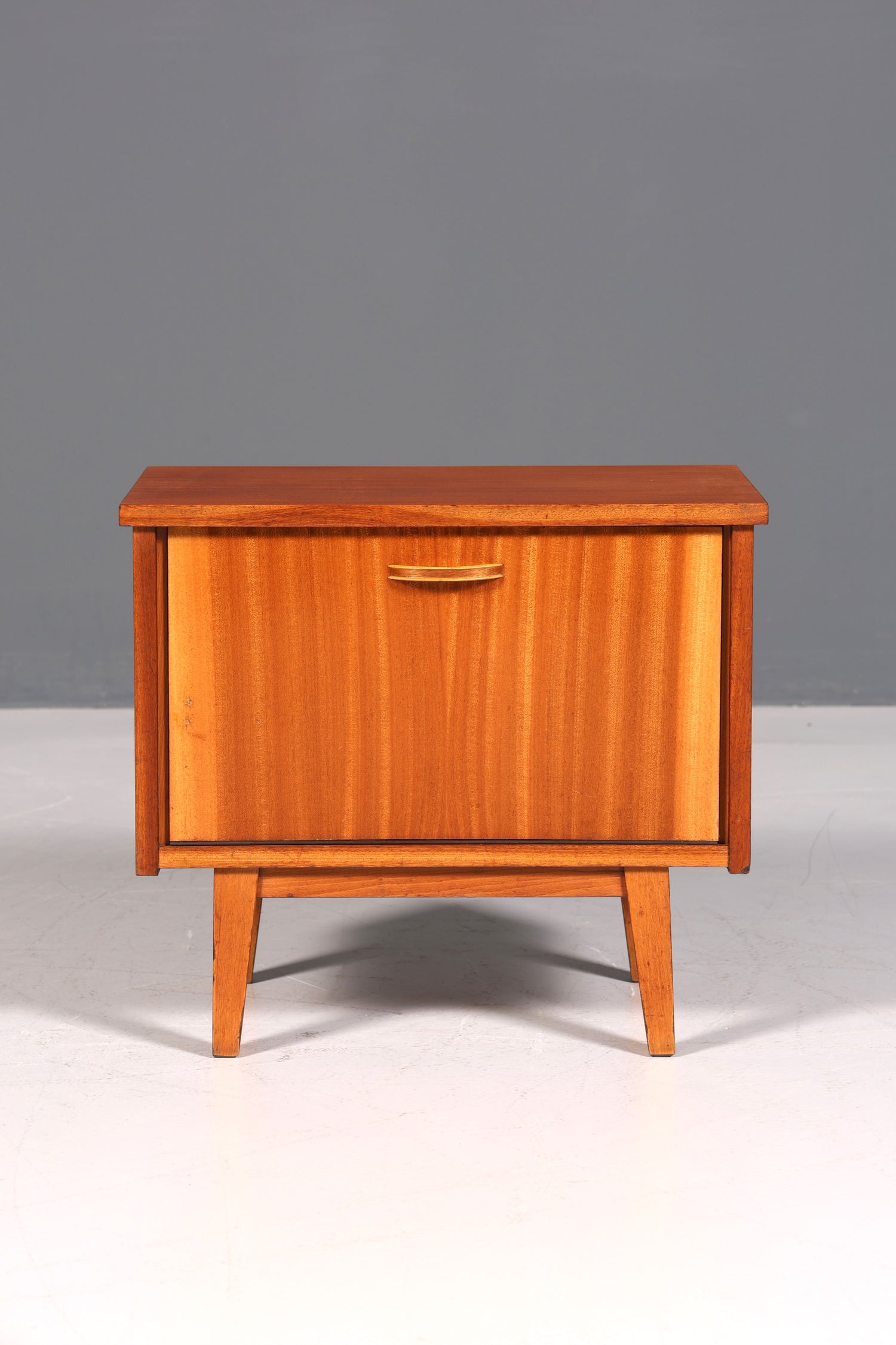 Schlichte Mid Century Kommode Vintage Klappschränkchen Danish Design Nachttisch