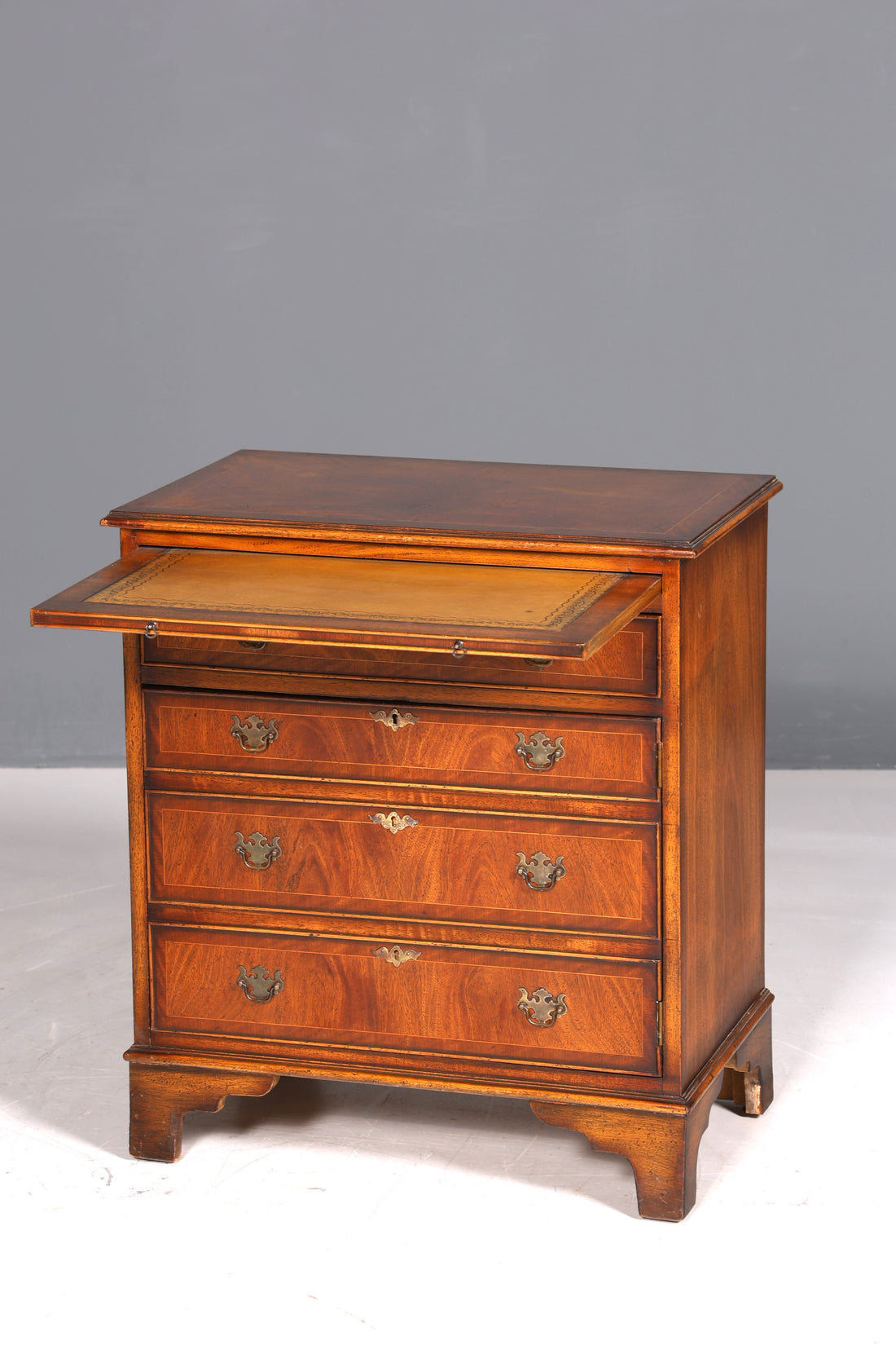 Beautiful English yew chest of drawers, Longdale reproductions, UK cabinet