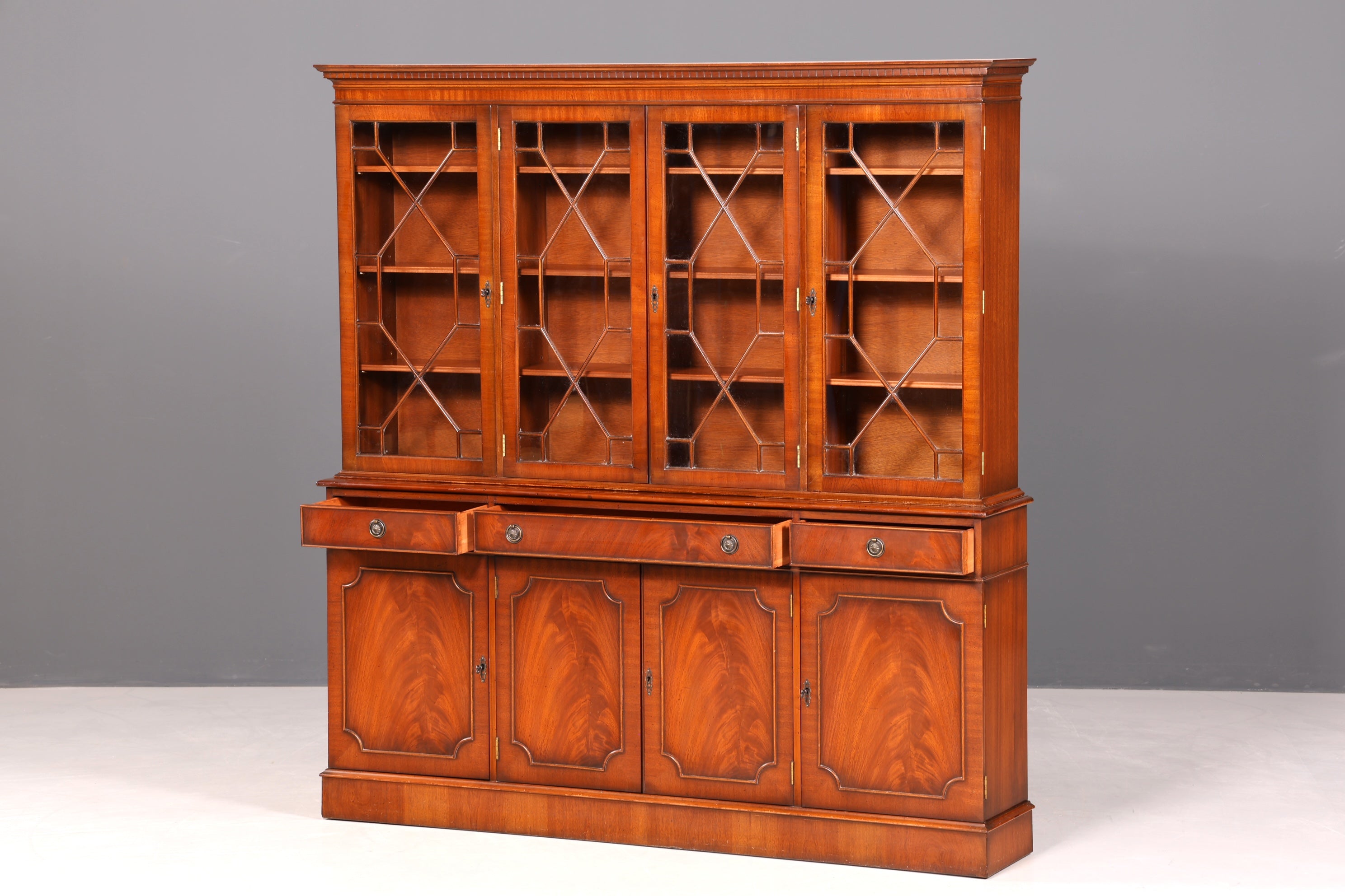 G372 Finish Wunderschöne Englische Vitrine Bibliothek Bücherschrank UK Buffet Schrank 60s Jahre (Kopie)