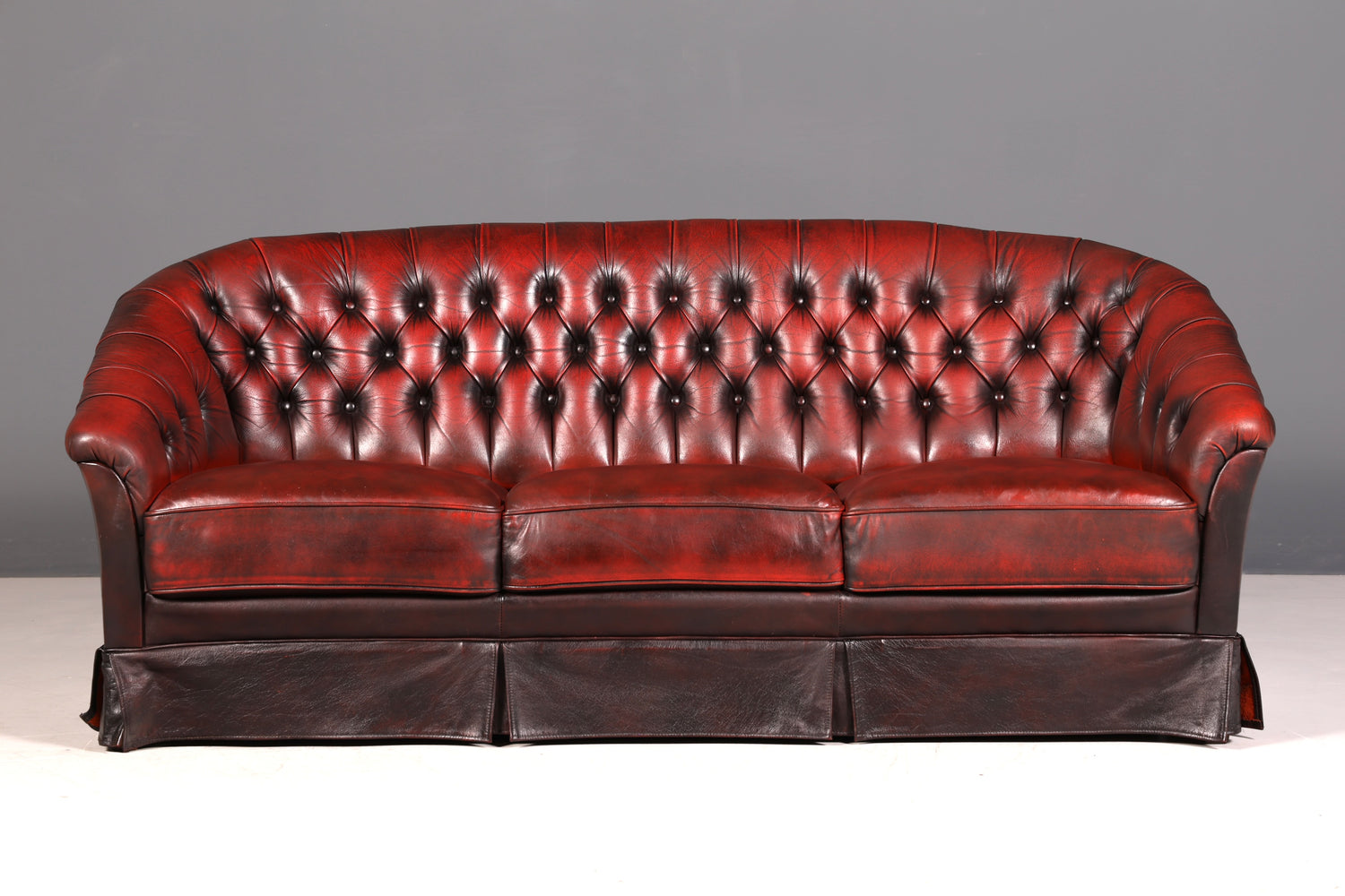 G421 Finish Wunderschönes Original Chesterfield Sofa 3- Sitzer echt Leder Oxblood Couch Englisch (Kopie)