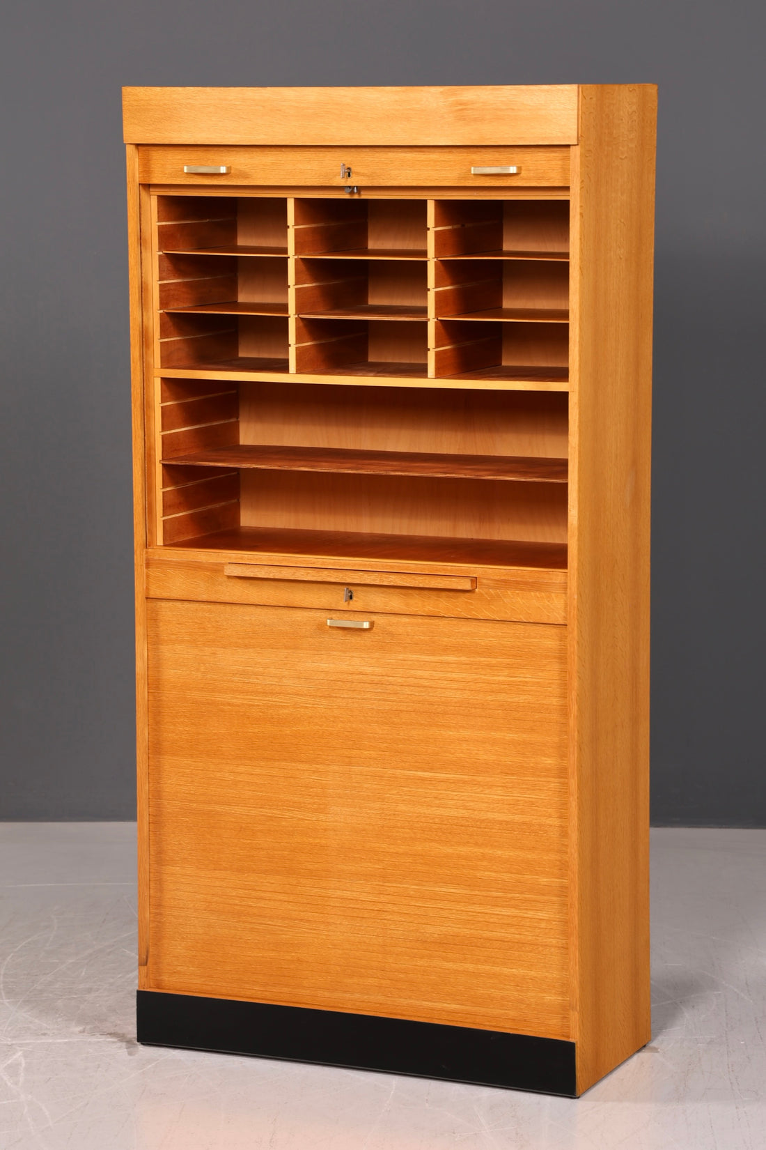Stilvoller Mid Century Rollladenschrank Bauhaus Apothekerschrank Art Deco Büro Aktenschrank