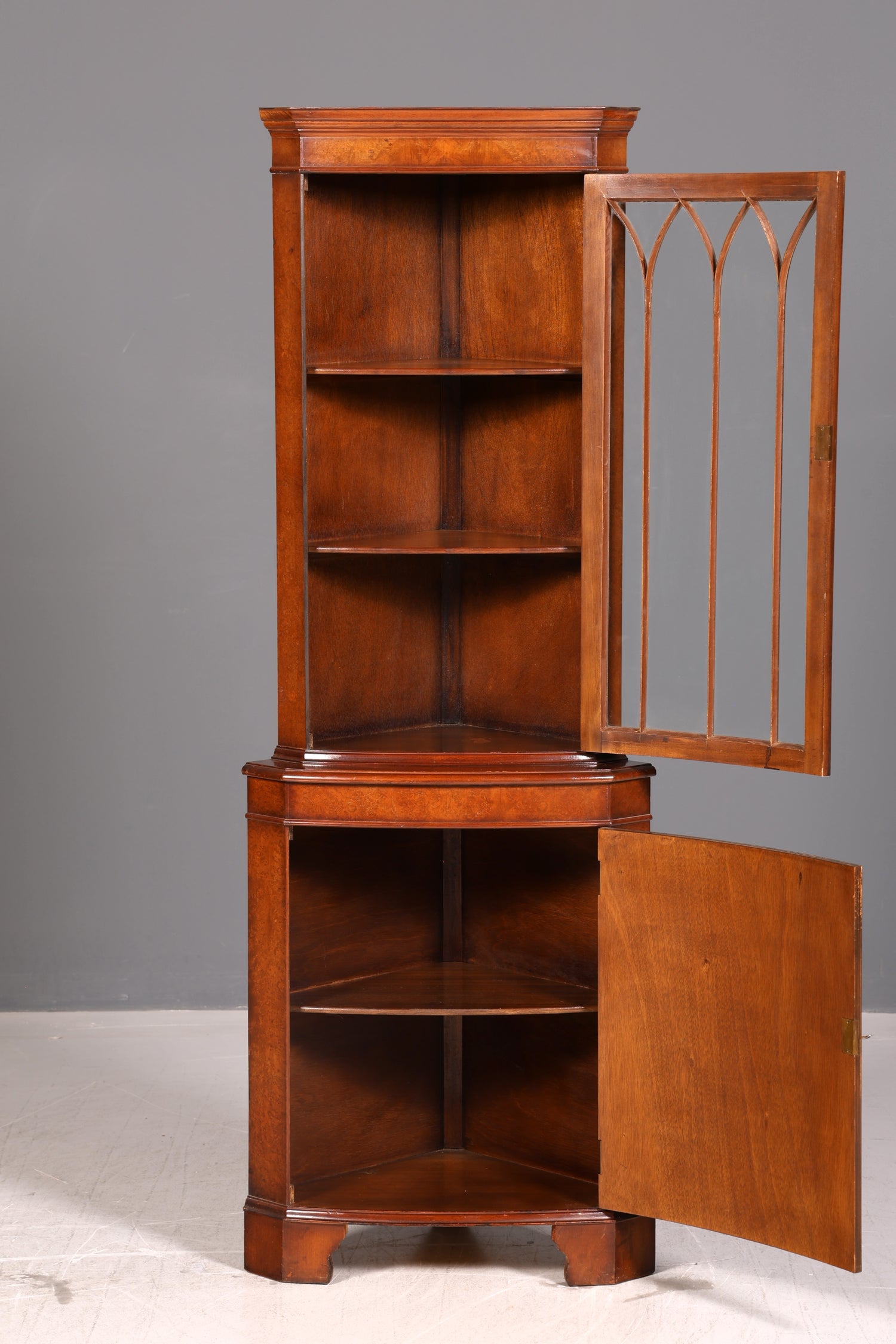 Wunderschöne Englische Eckvitrine Mahagoni Eckschrank Glasvitrine Vitrine Antik Echt Holz Vintage
